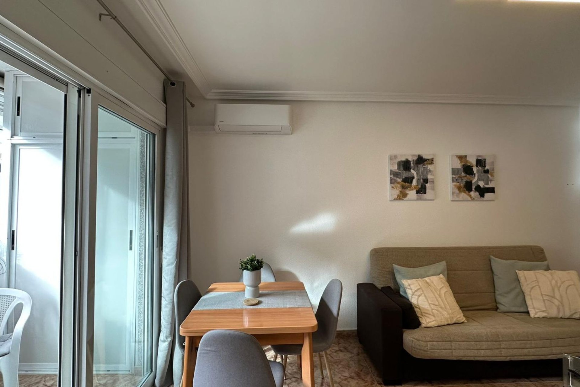 Wiederverkauf - Wohnung -
Torrevieja - Estacion De Autobuses