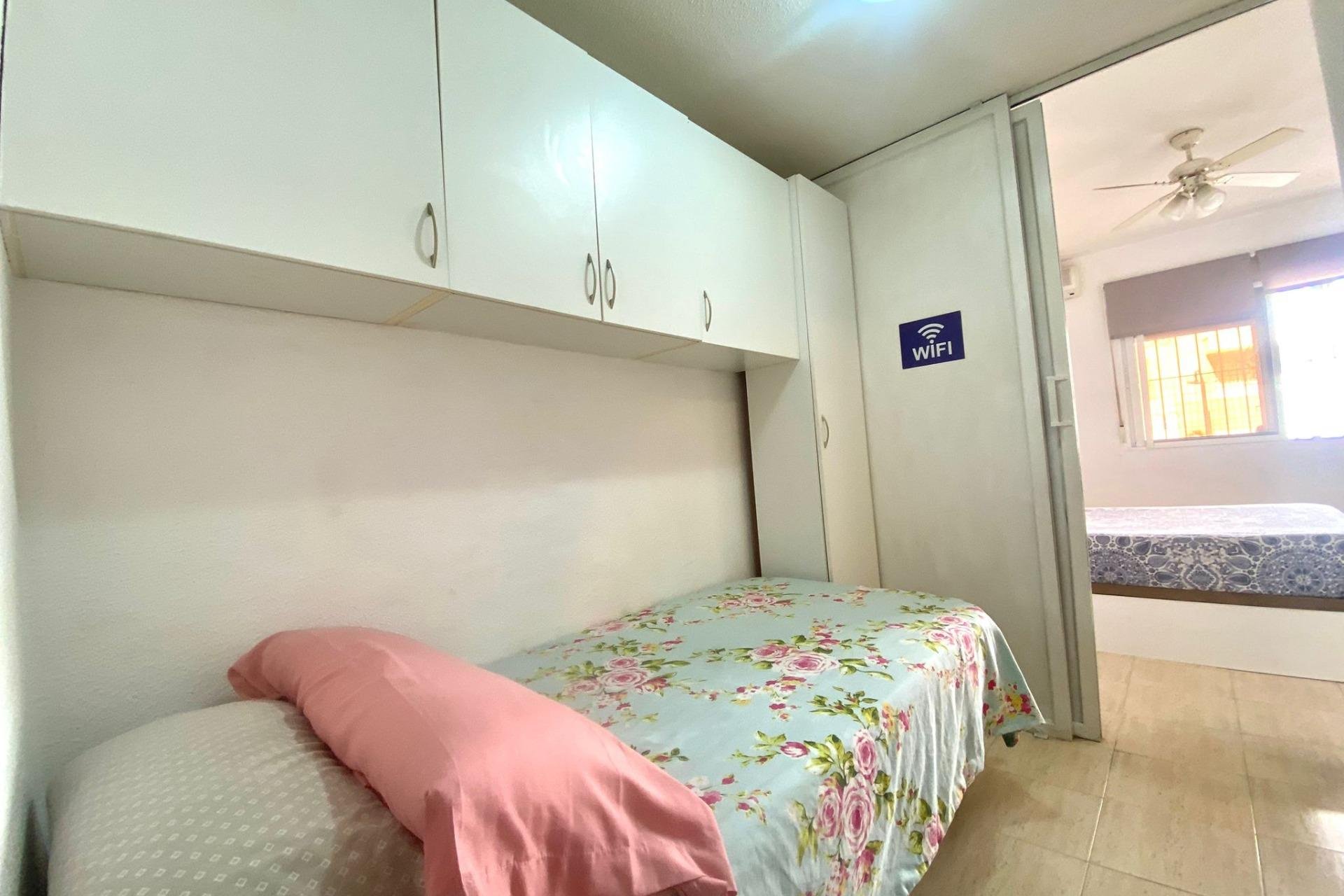 Wiederverkauf - Wohnung -
Torrevieja - Estacion De Autobuses