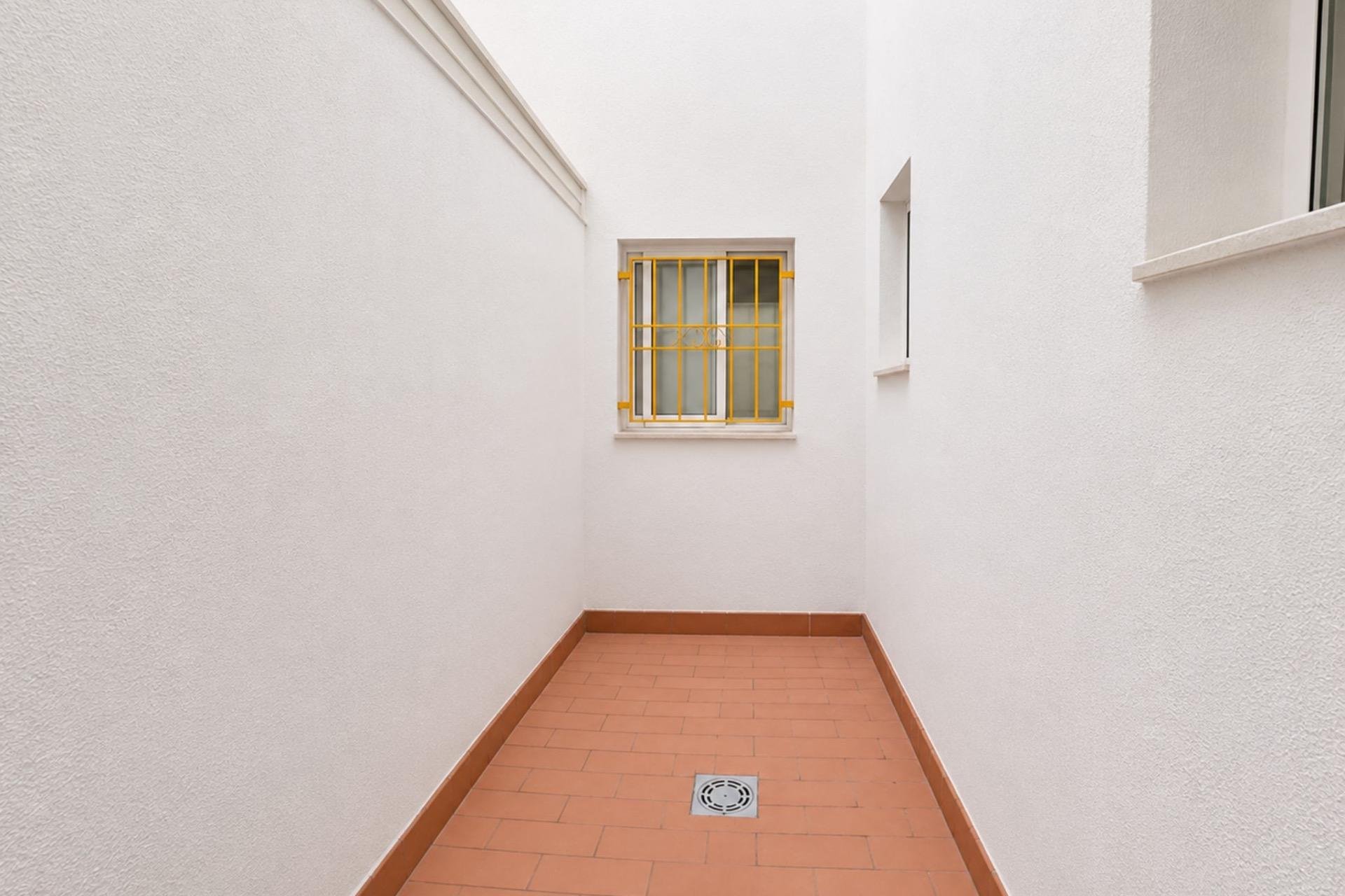 Wiederverkauf - Wohnung -
Torrevieja - Estacion De Autobuses