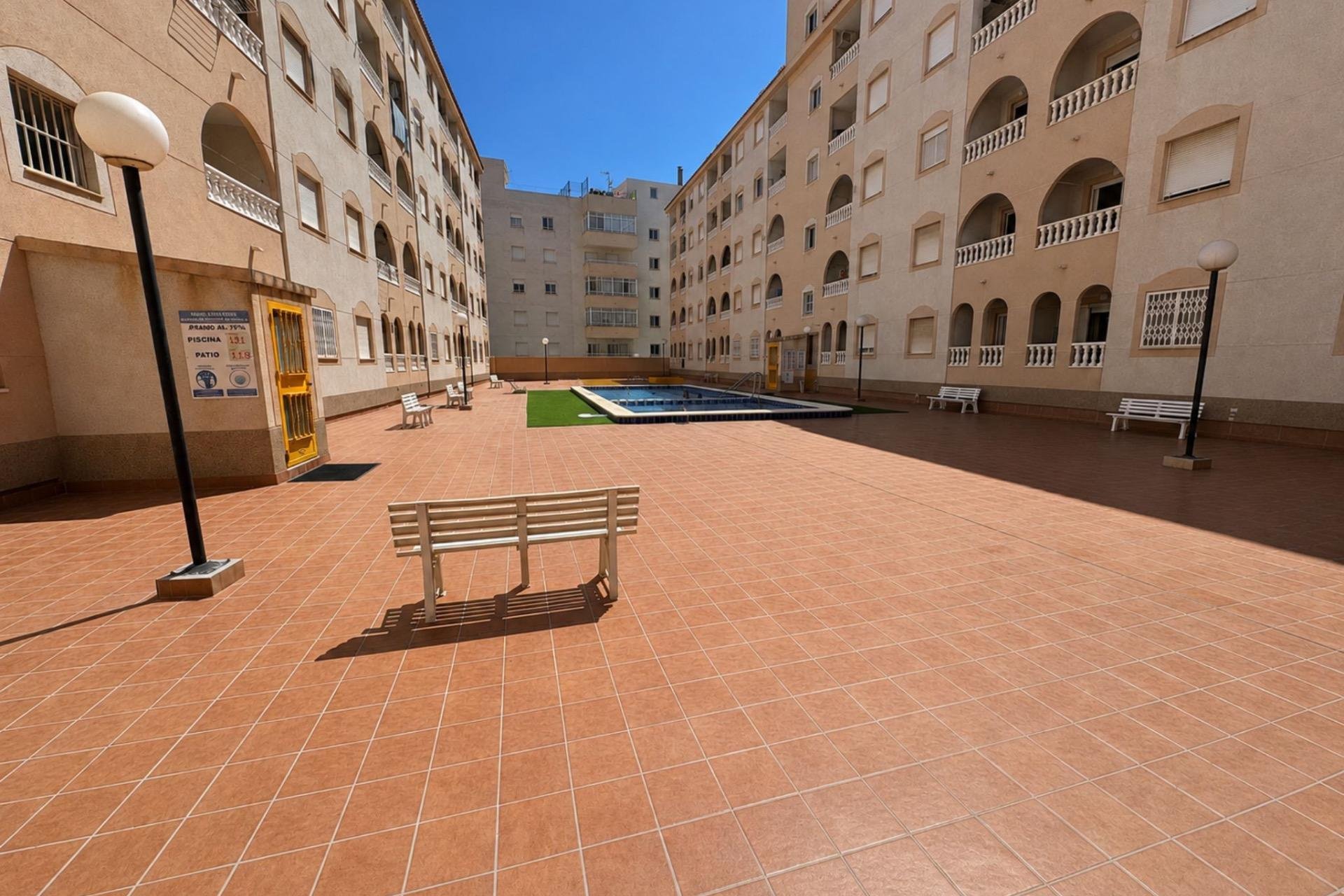 Wiederverkauf - Wohnung -
Torrevieja - Estacion De Autobuses