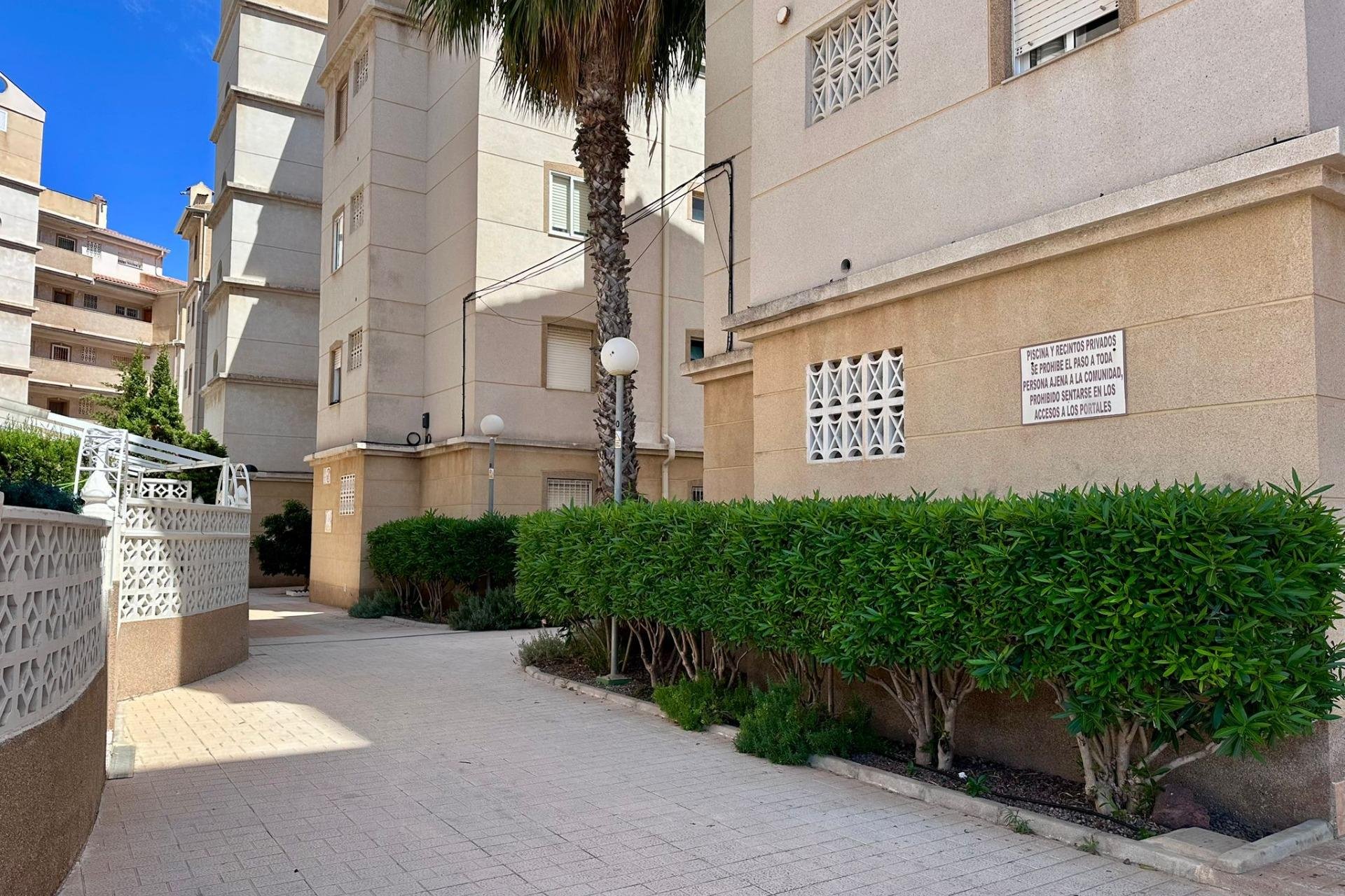 Wiederverkauf - Wohnung -
Torrevieja - Habaneras