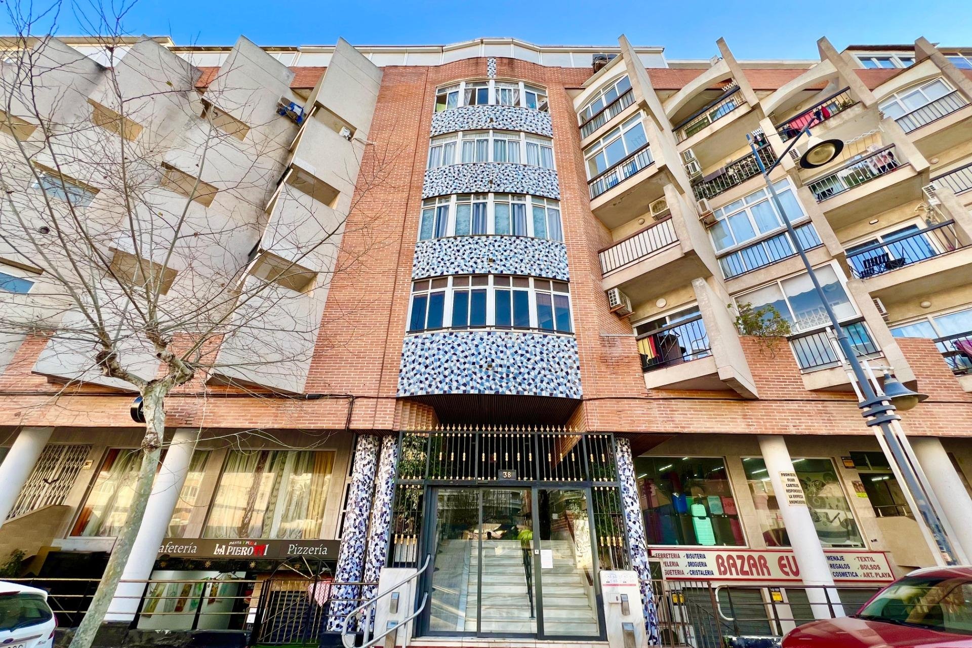 Wiederverkauf - Wohnung -
Torrevieja - Habaneras