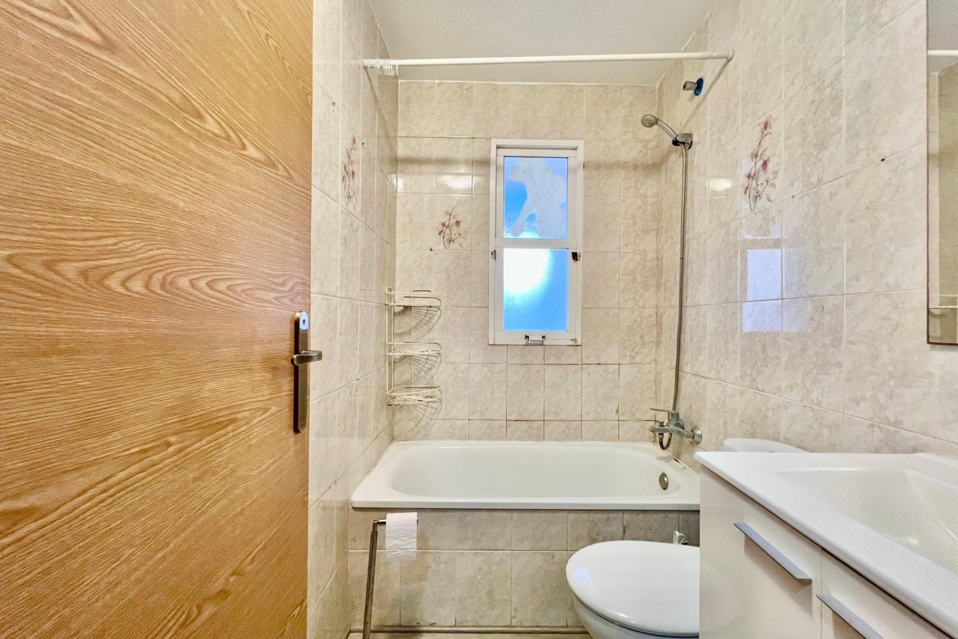 Wiederverkauf - Wohnung -
Torrevieja - Habaneras