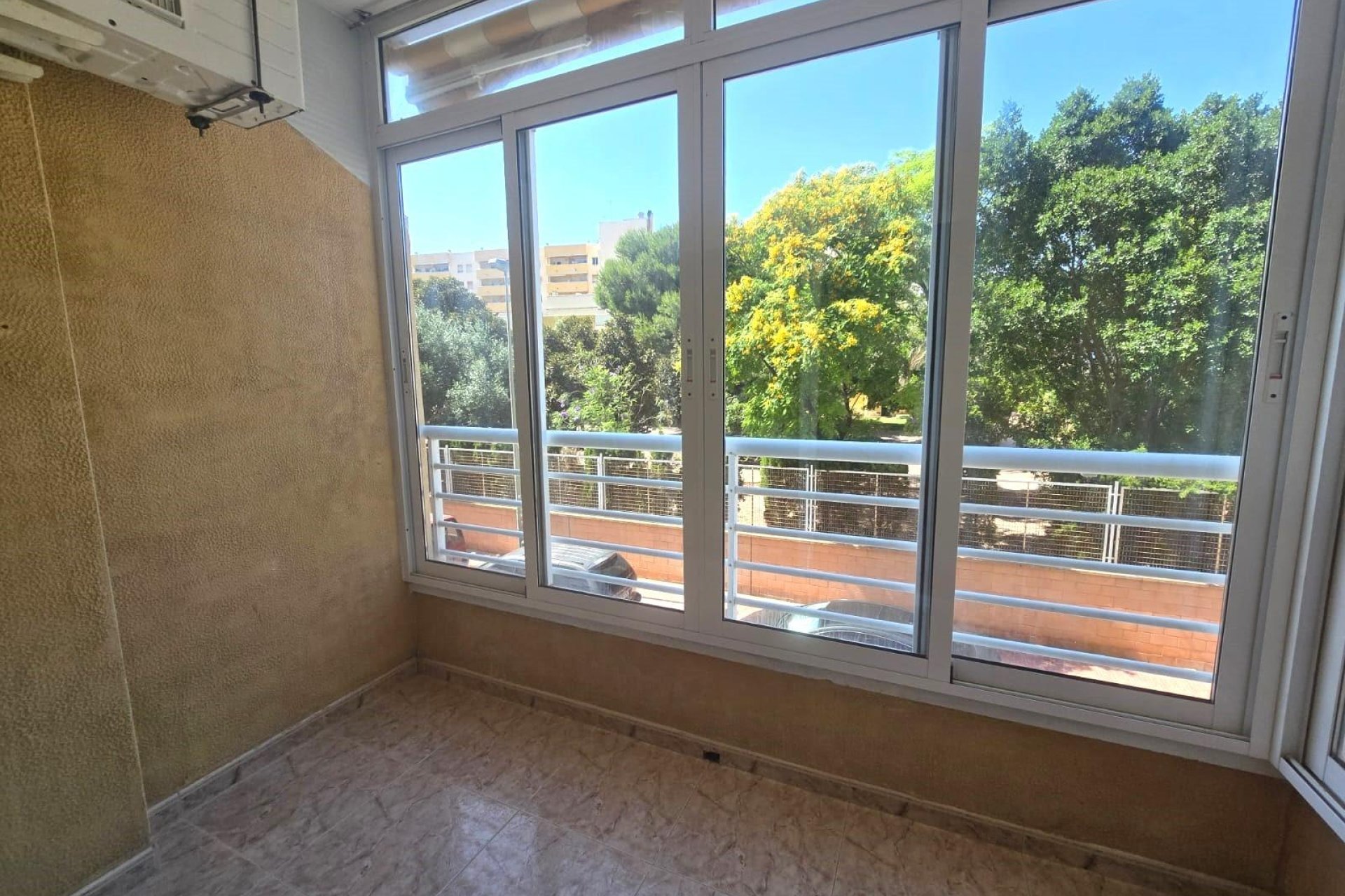 Wiederverkauf - Wohnung -
Torrevieja - Habaneras