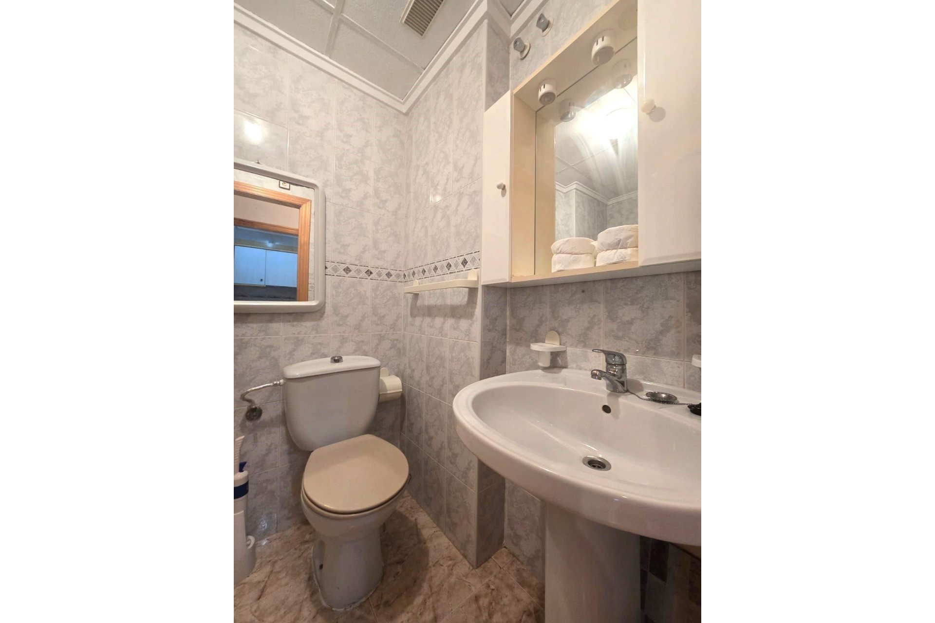 Wiederverkauf - Wohnung -
Torrevieja - Habaneras