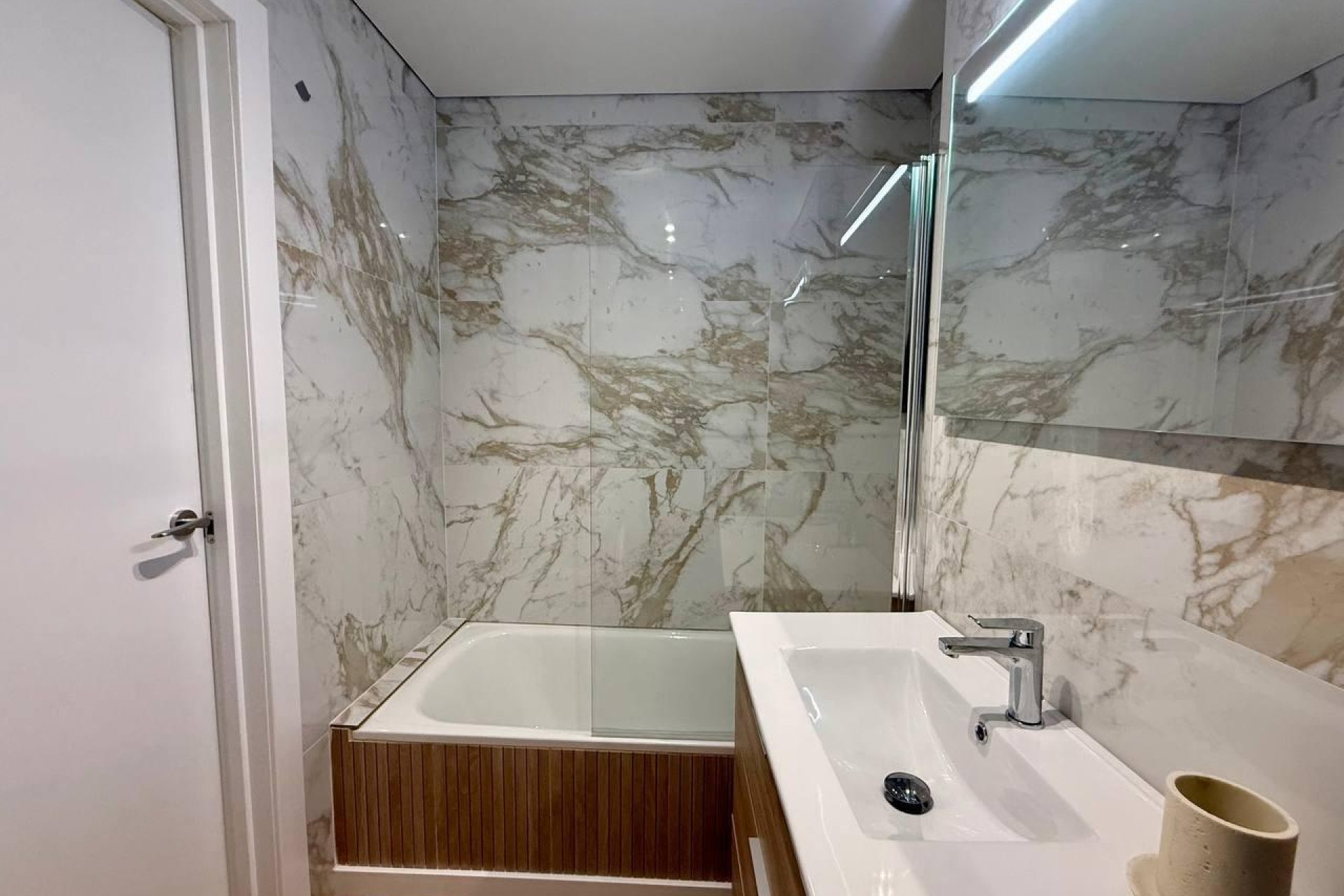Wiederverkauf - Wohnung -
Torrevieja - Habaneras