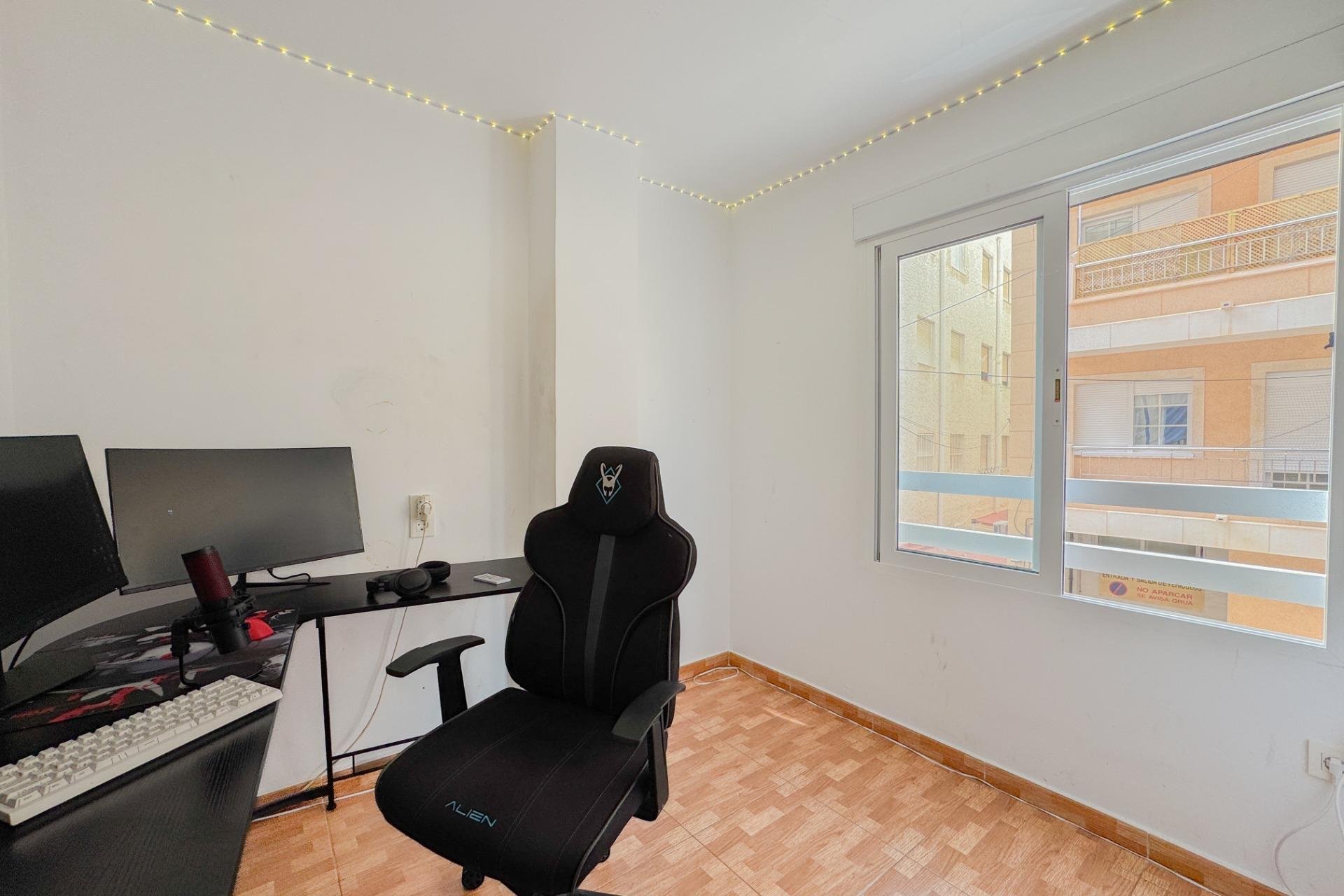 Wiederverkauf - Wohnung -
Torrevieja - La Mata Pueblo