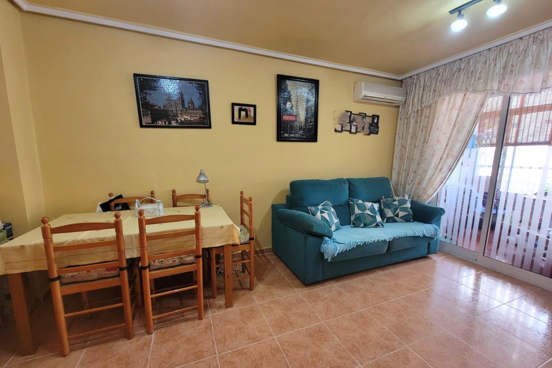 Wiederverkauf - Wohnung -
Torrevieja - Nueva Torrevieja