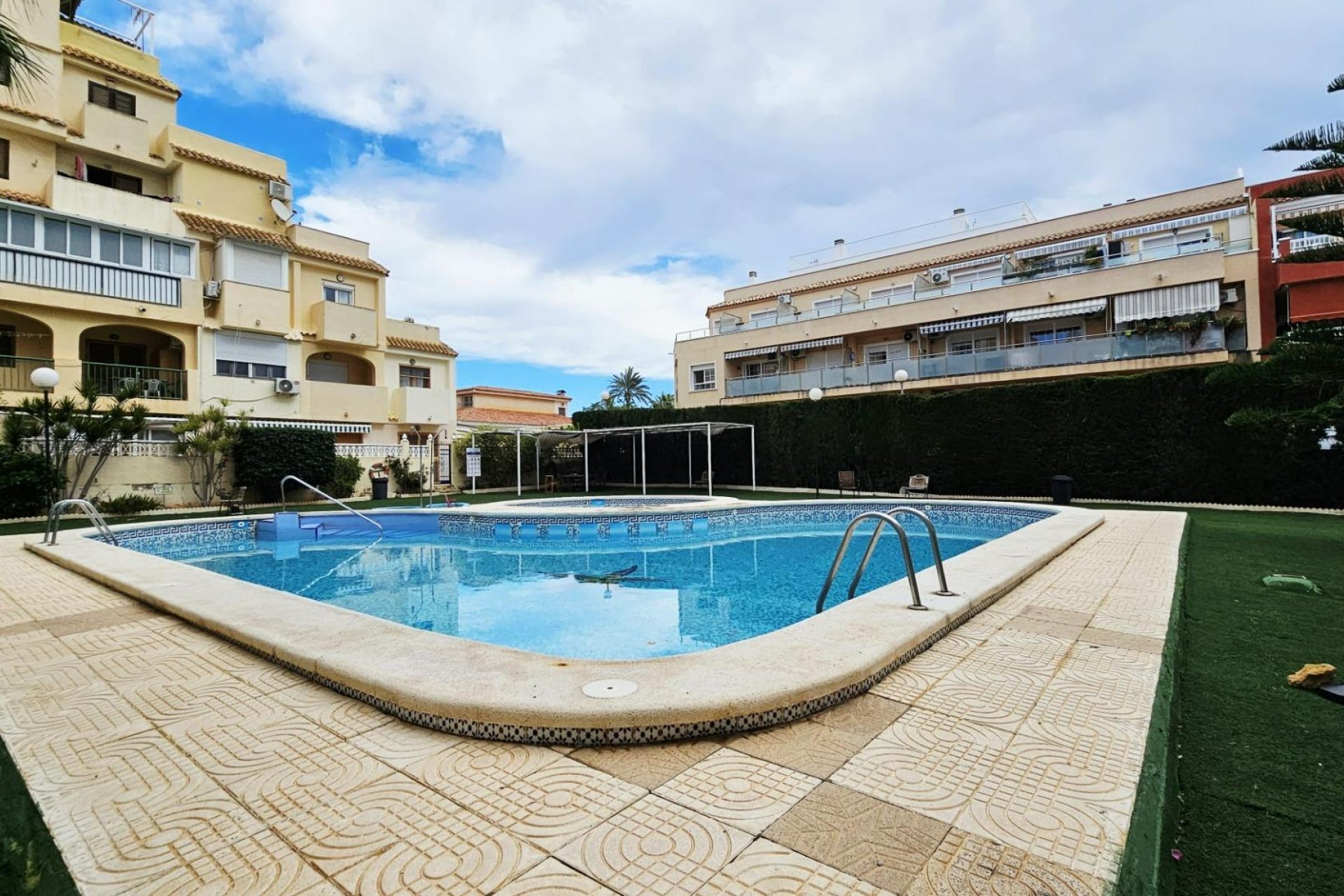 Wiederverkauf - Wohnung -
Torrevieja - Nueva Torrevieja