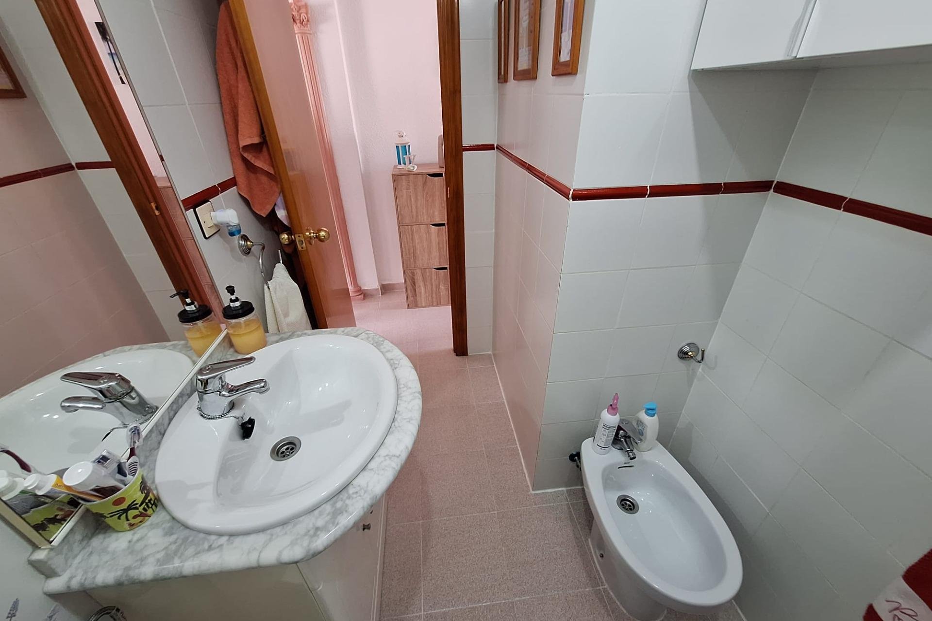 Wiederverkauf - Wohnung -
Torrevieja - Nueva Torrevieja