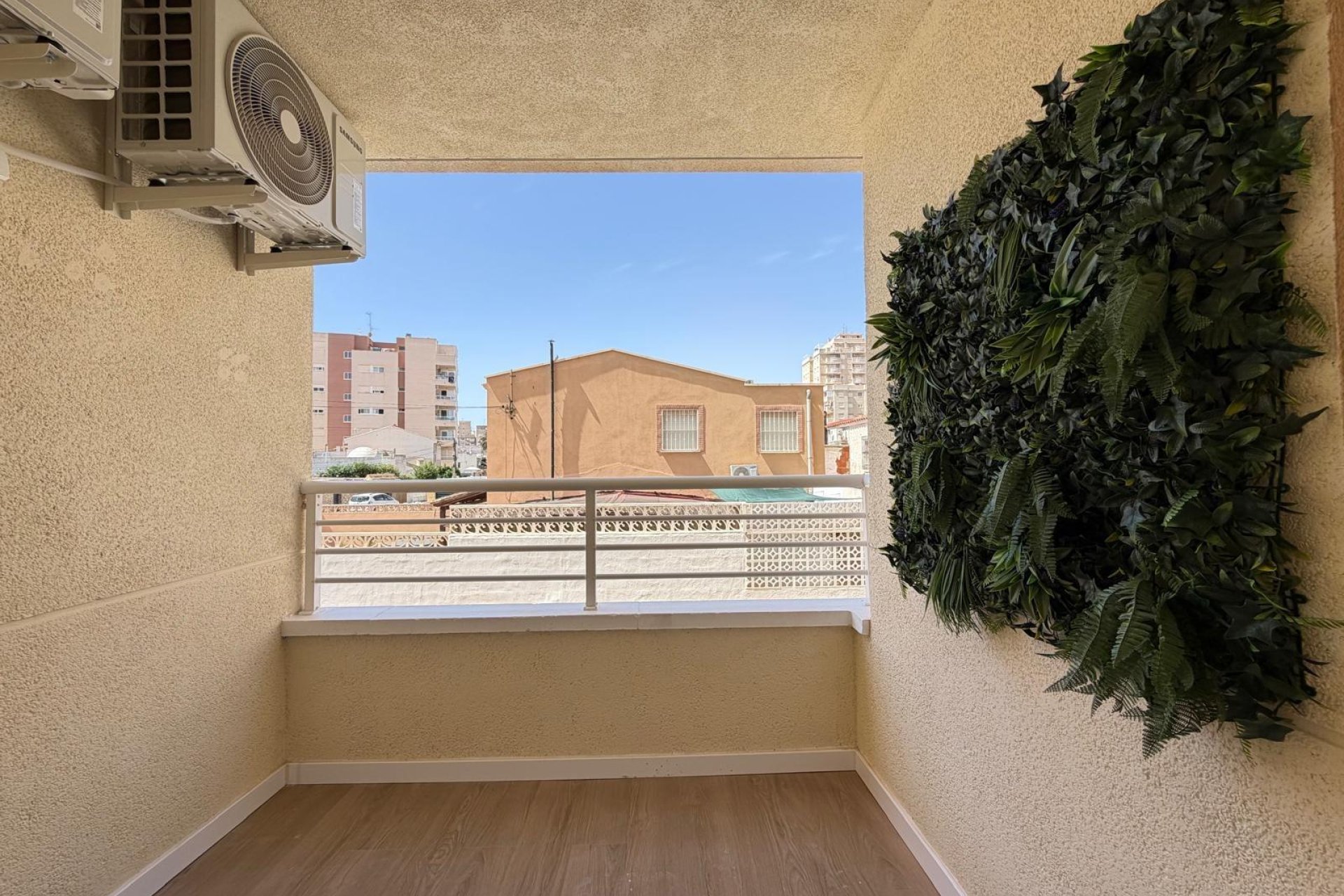 Wiederverkauf - Wohnung -
Torrevieja - Nueva Torrevieja