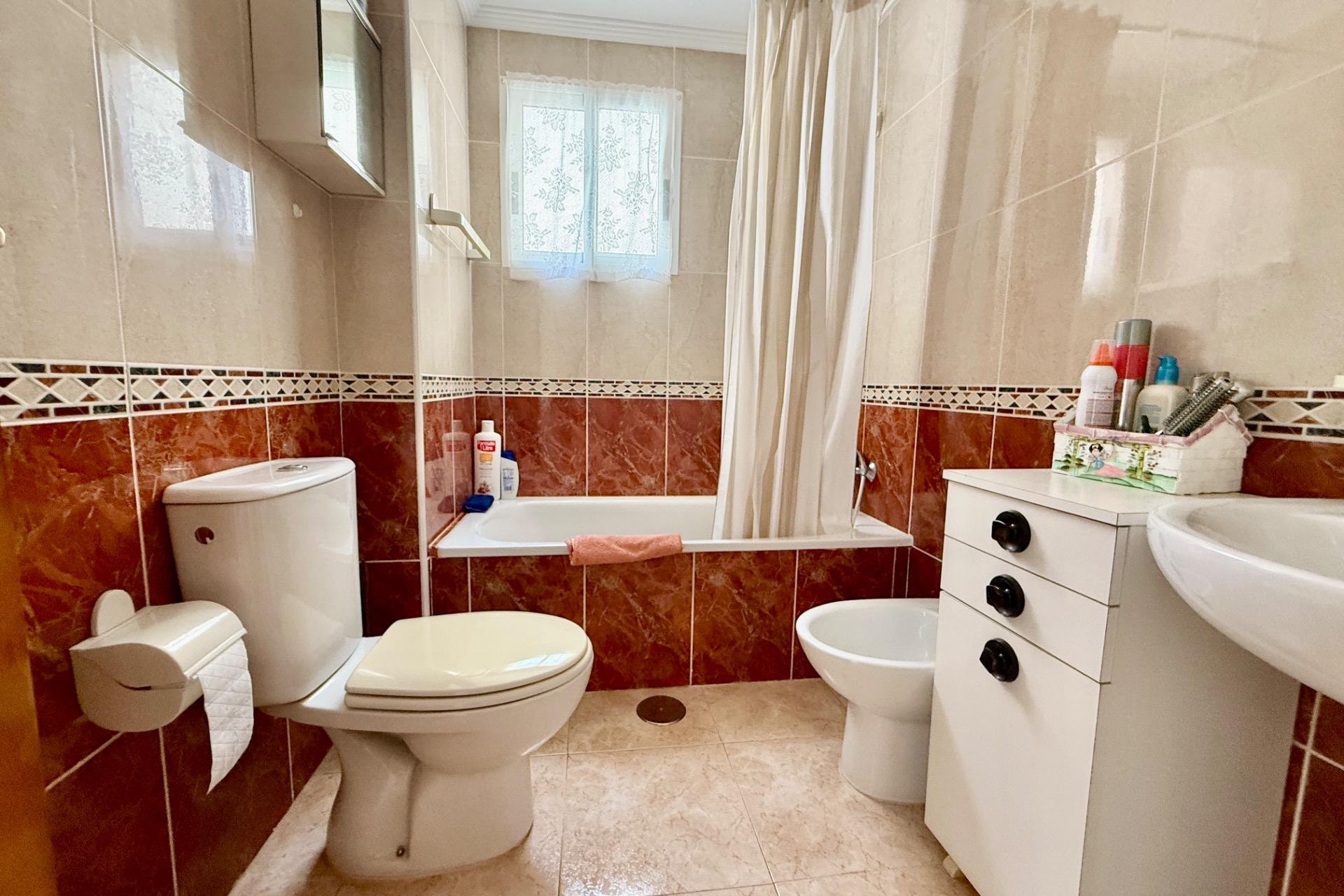 Wiederverkauf - Wohnung -
Torrevieja - PARQUE DE LAS NACIONES