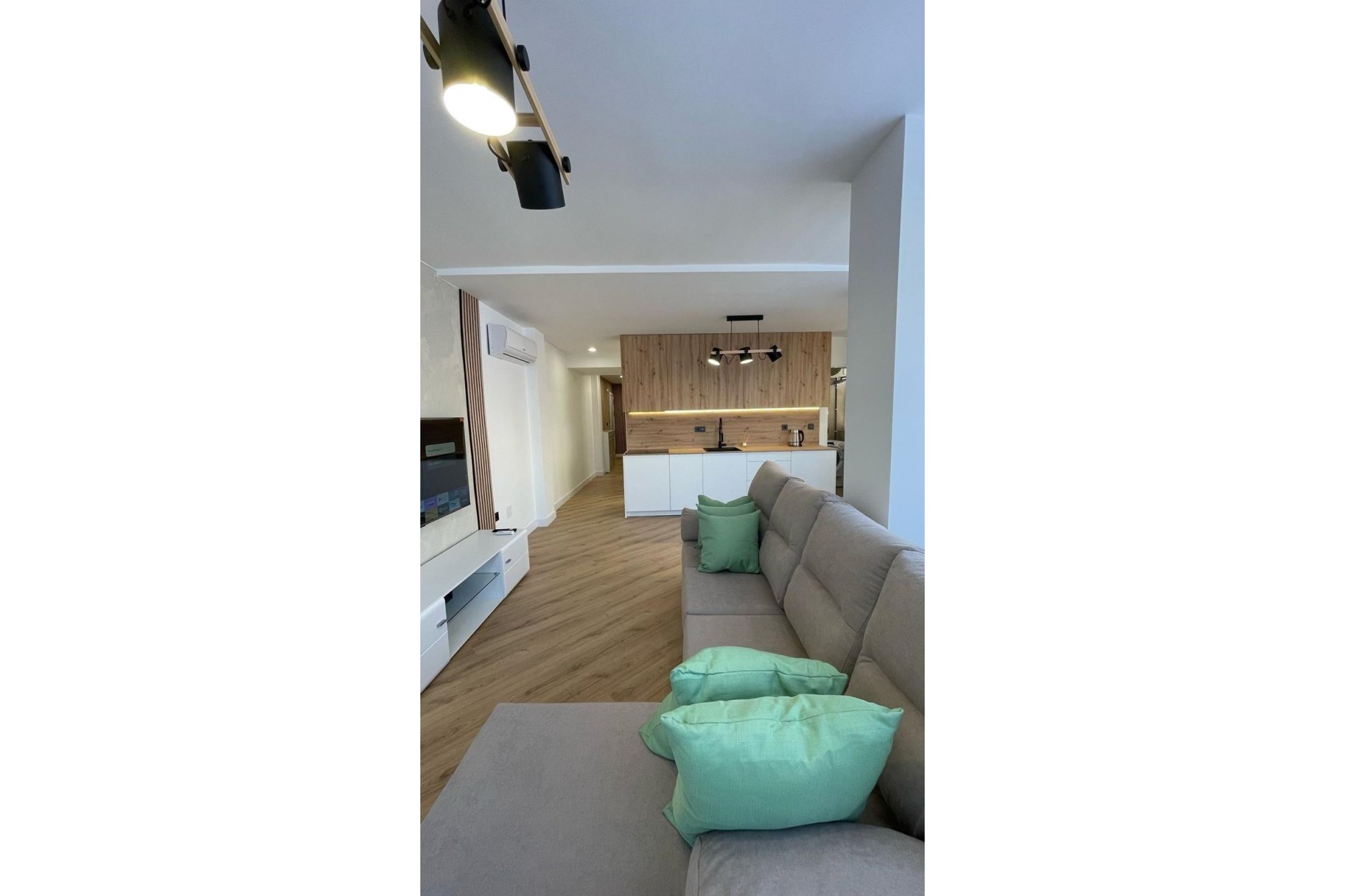 Wiederverkauf - Wohnung -
Torrevieja - PARQUE DE LAS NACIONES
