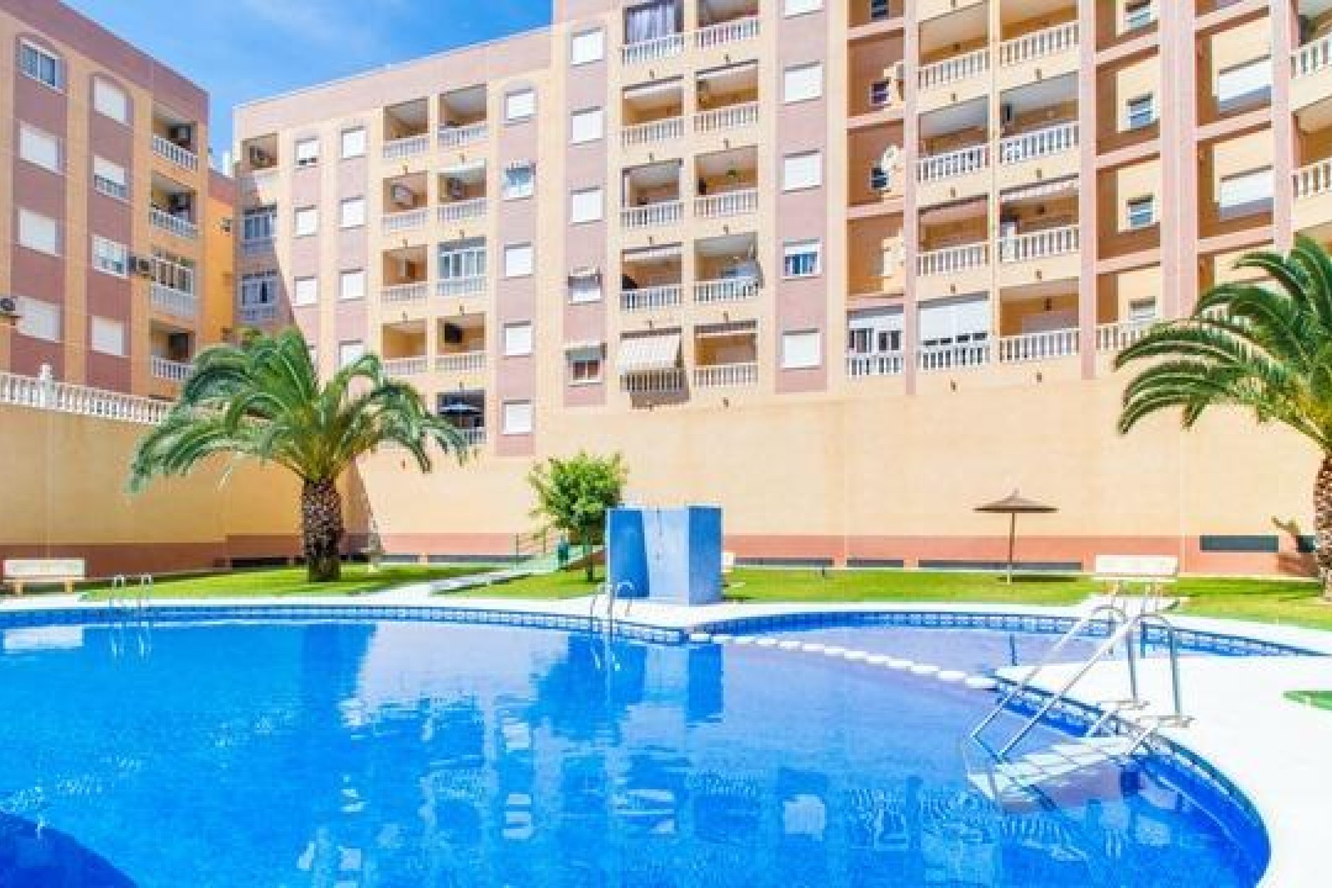 Wiederverkauf - Wohnung -
Torrevieja - PARQUE DE LAS NACIONES