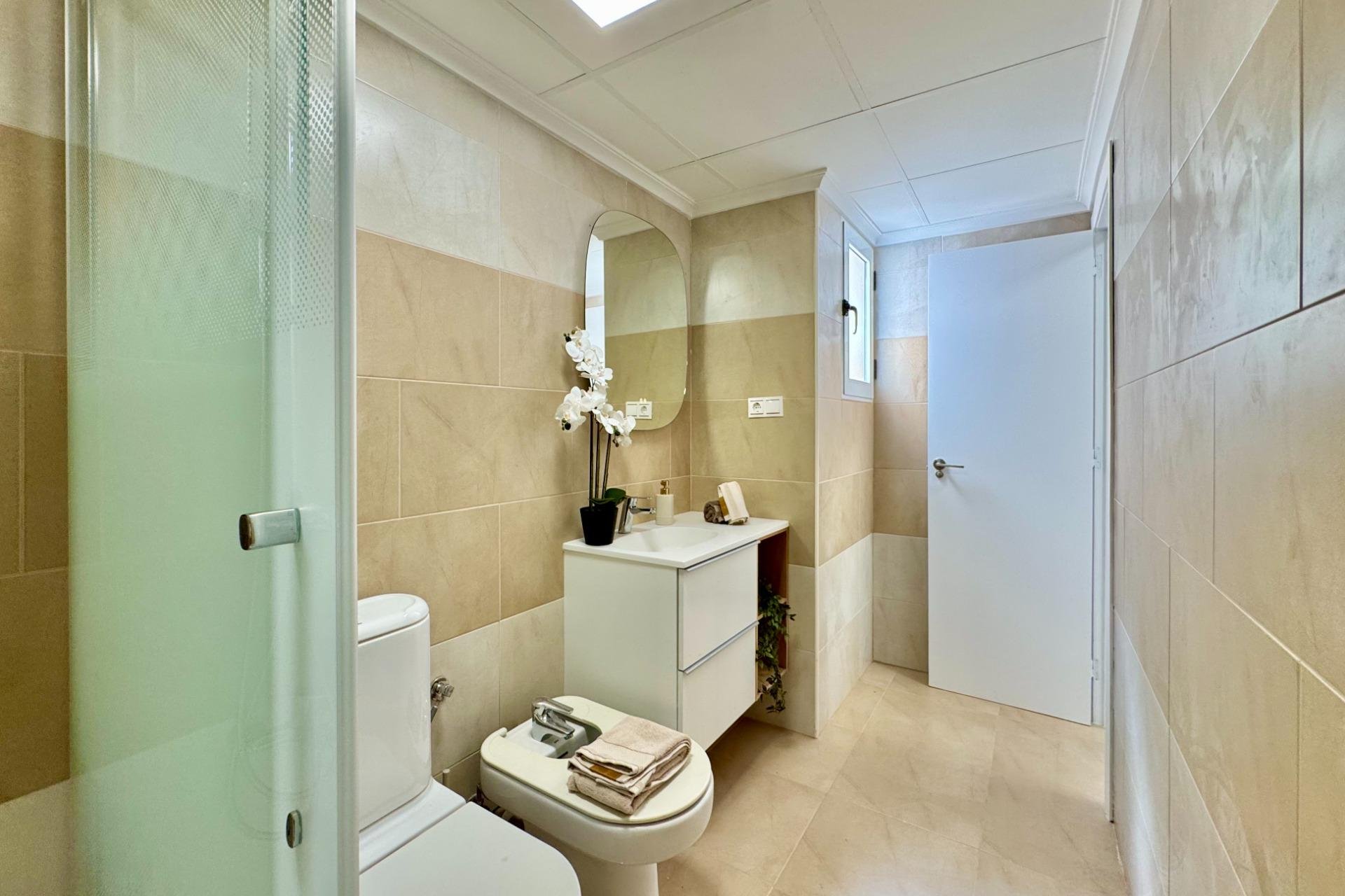 Wiederverkauf - Wohnung -
Torrevieja - PARQUE DE LAS NACIONES