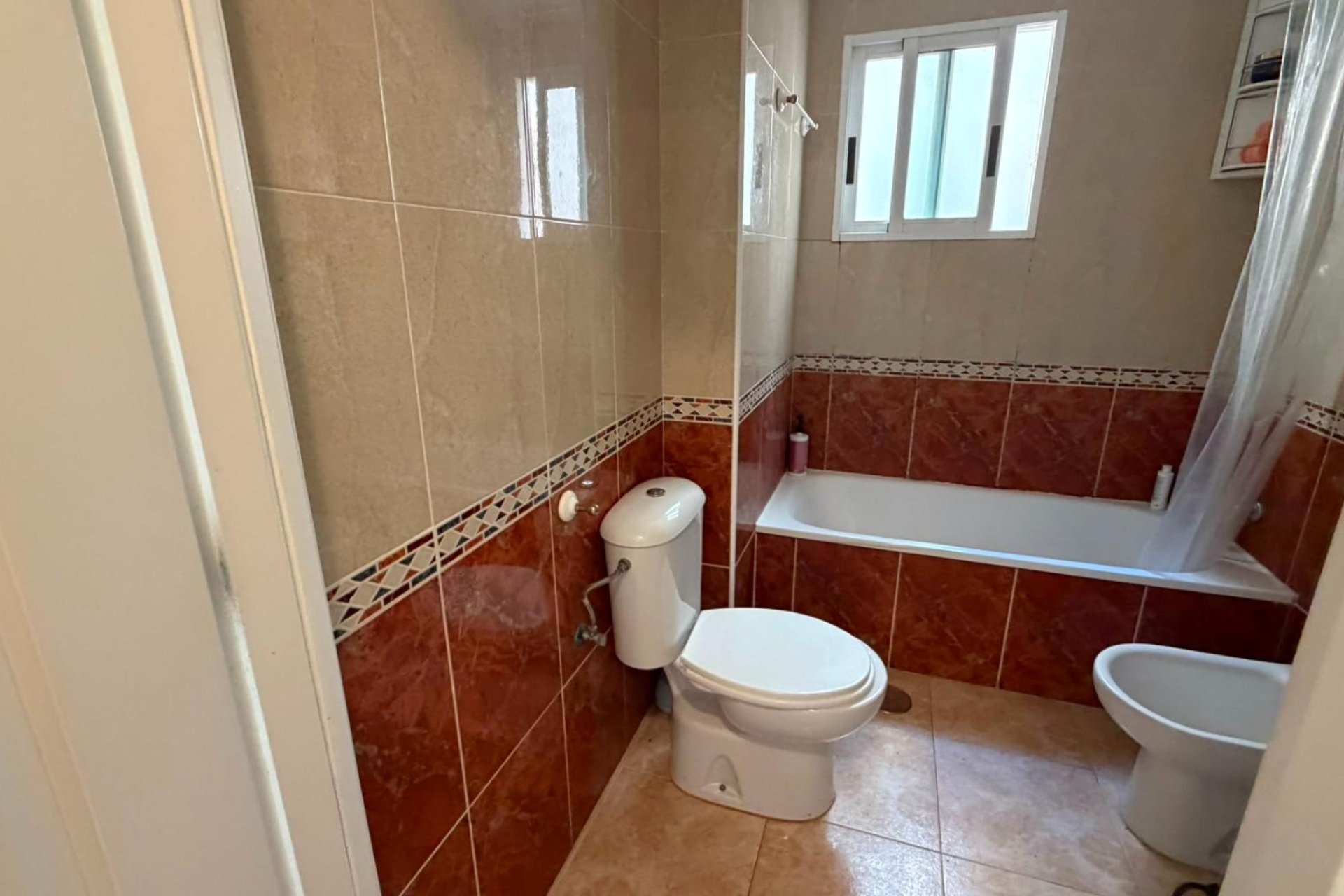 Wiederverkauf - Wohnung -
Torrevieja - PARQUE DE LAS NACIONES