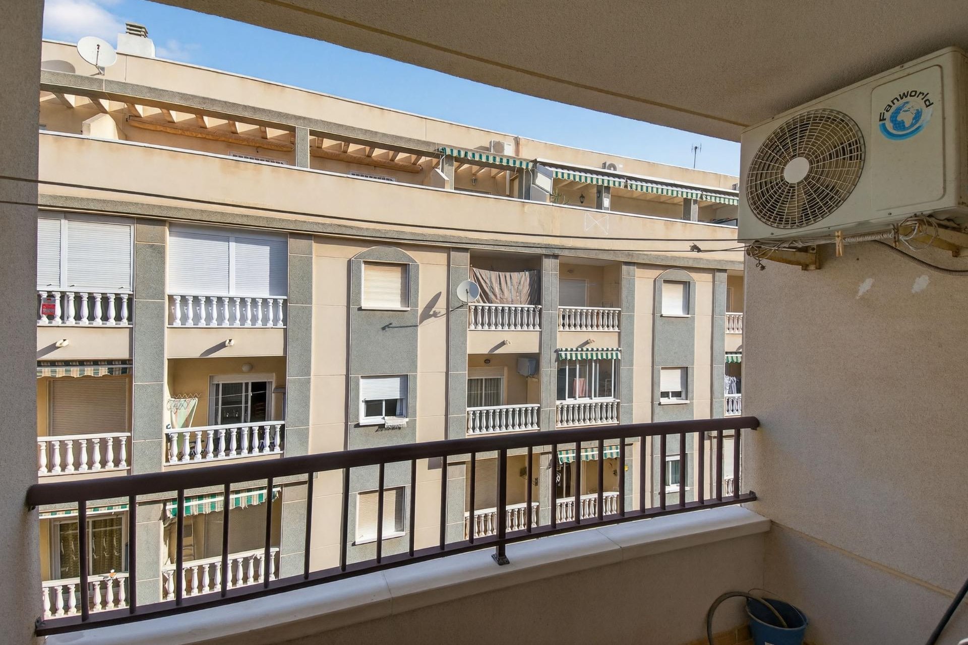 Wiederverkauf - Wohnung -
Torrevieja - PARQUE DE LAS NACIONES