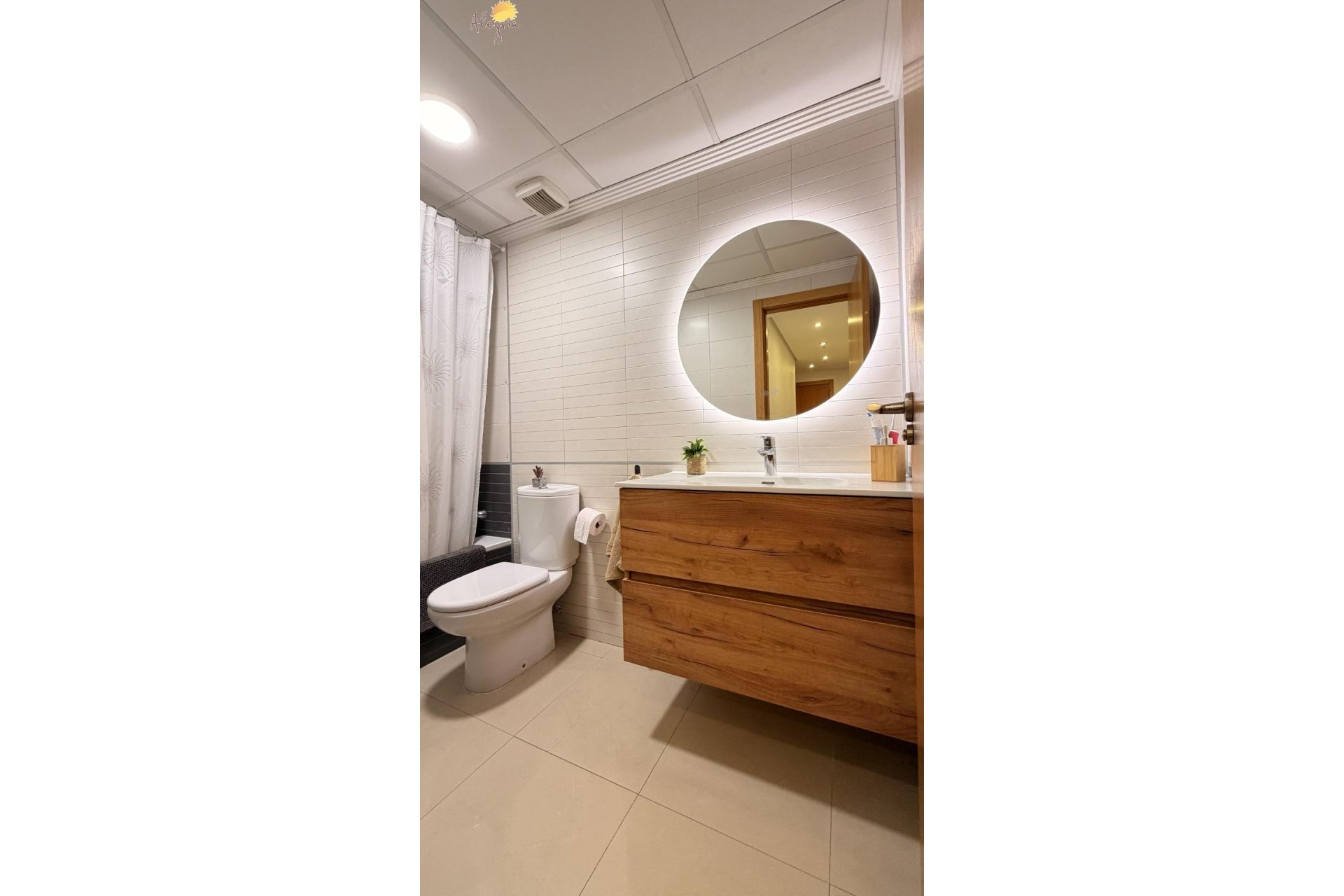Wiederverkauf - Wohnung -
Torrevieja - PARQUE DE LAS NACIONES