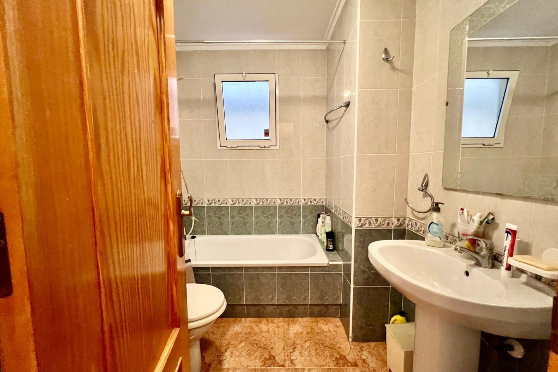 Wiederverkauf - Wohnung -
Torrevieja - PARQUE DE LAS NACIONES