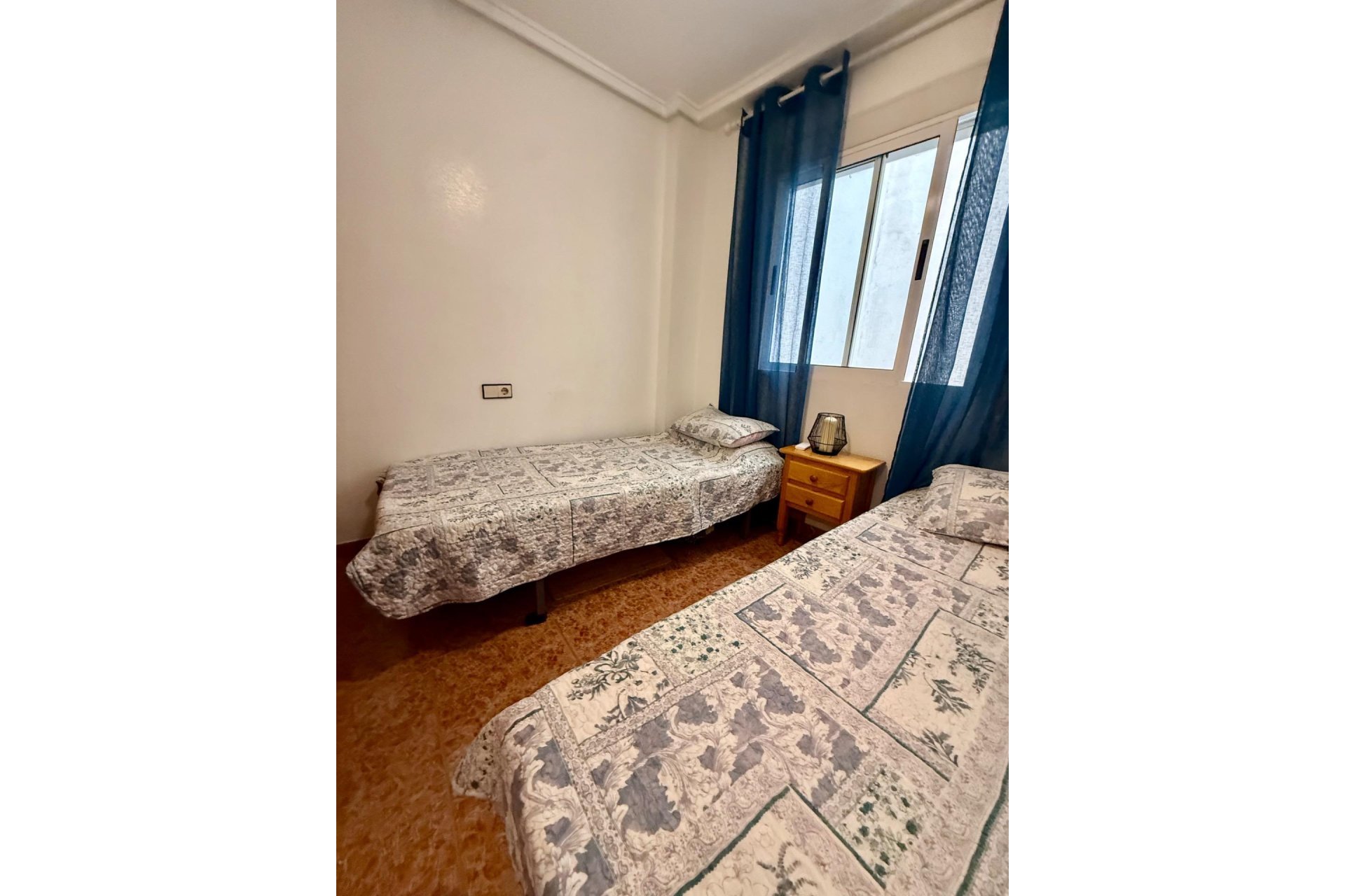 Wiederverkauf - Wohnung -
Torrevieja - PARQUE DE LAS NACIONES