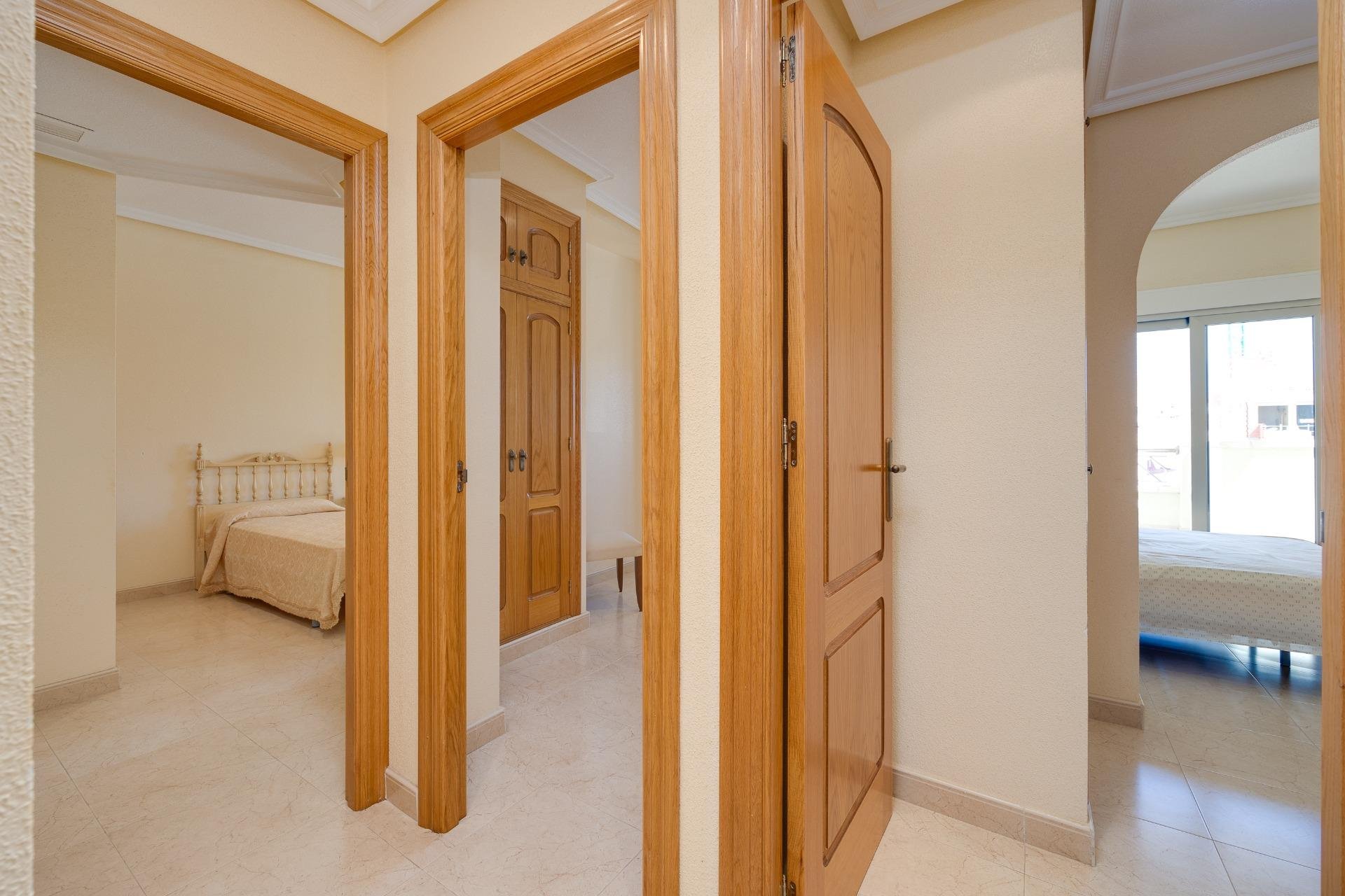 Wiederverkauf - Wohnung -
Torrevieja - Paseo Maritimo
