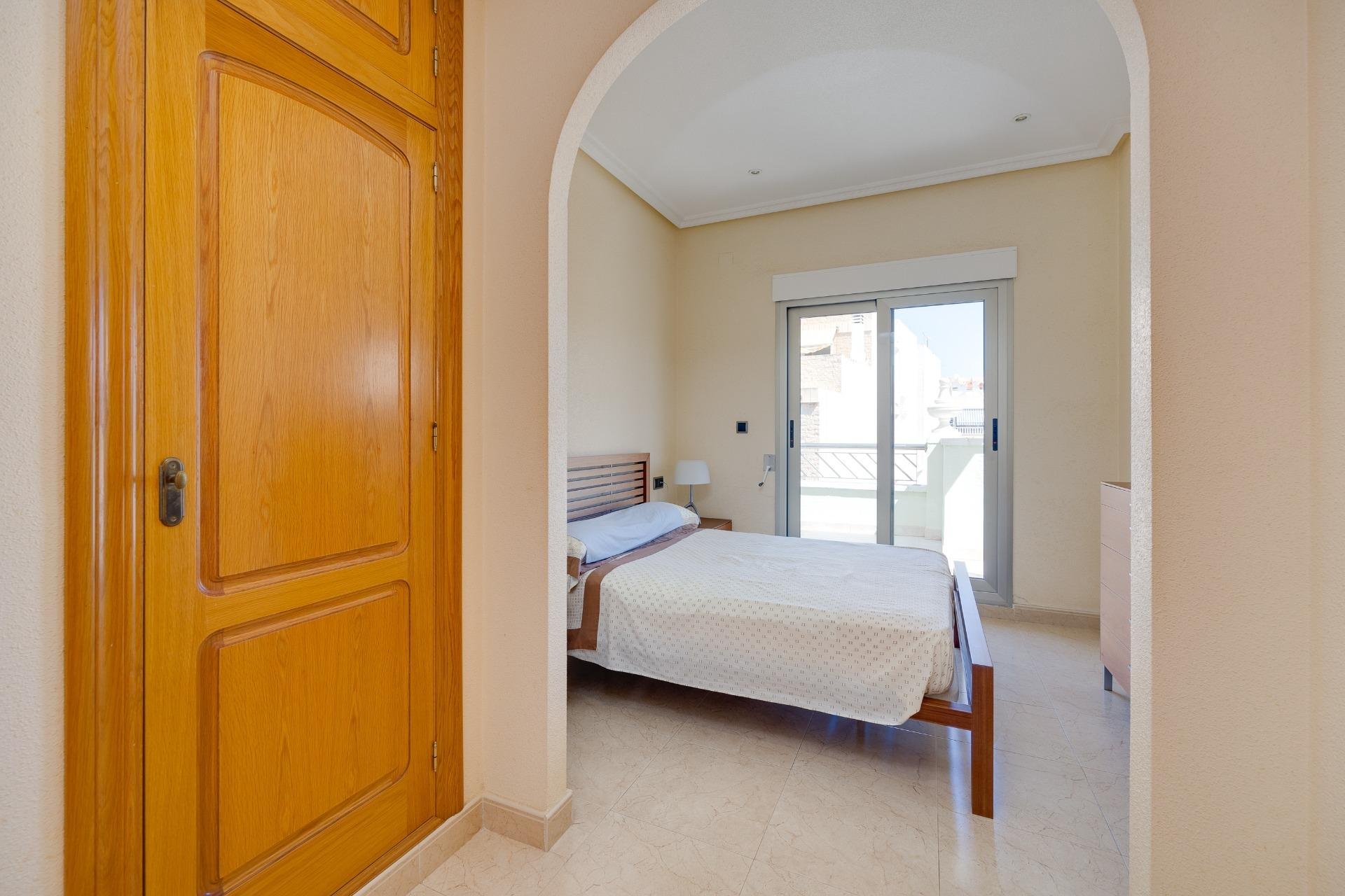 Wiederverkauf - Wohnung -
Torrevieja - Paseo Maritimo