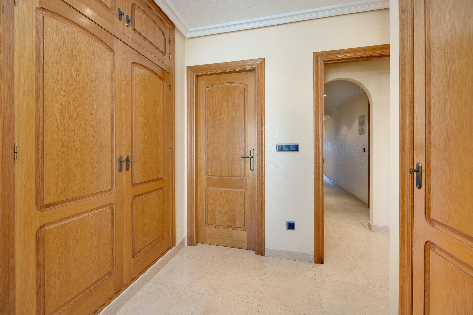 Wiederverkauf - Wohnung -
Torrevieja - Paseo Maritimo