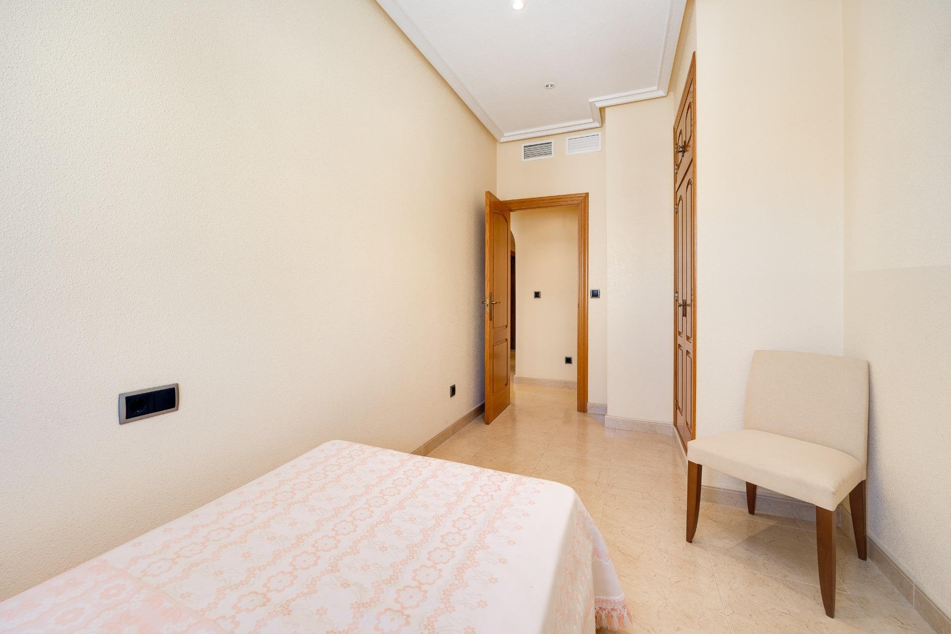 Wiederverkauf - Wohnung -
Torrevieja - Paseo Maritimo