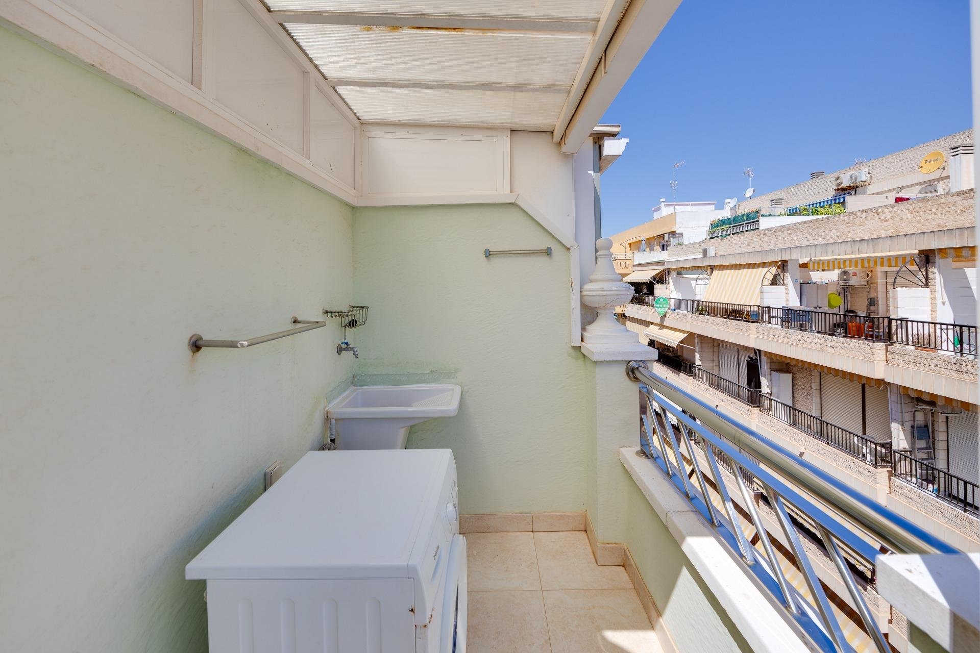 Wiederverkauf - Wohnung -
Torrevieja - Paseo Maritimo