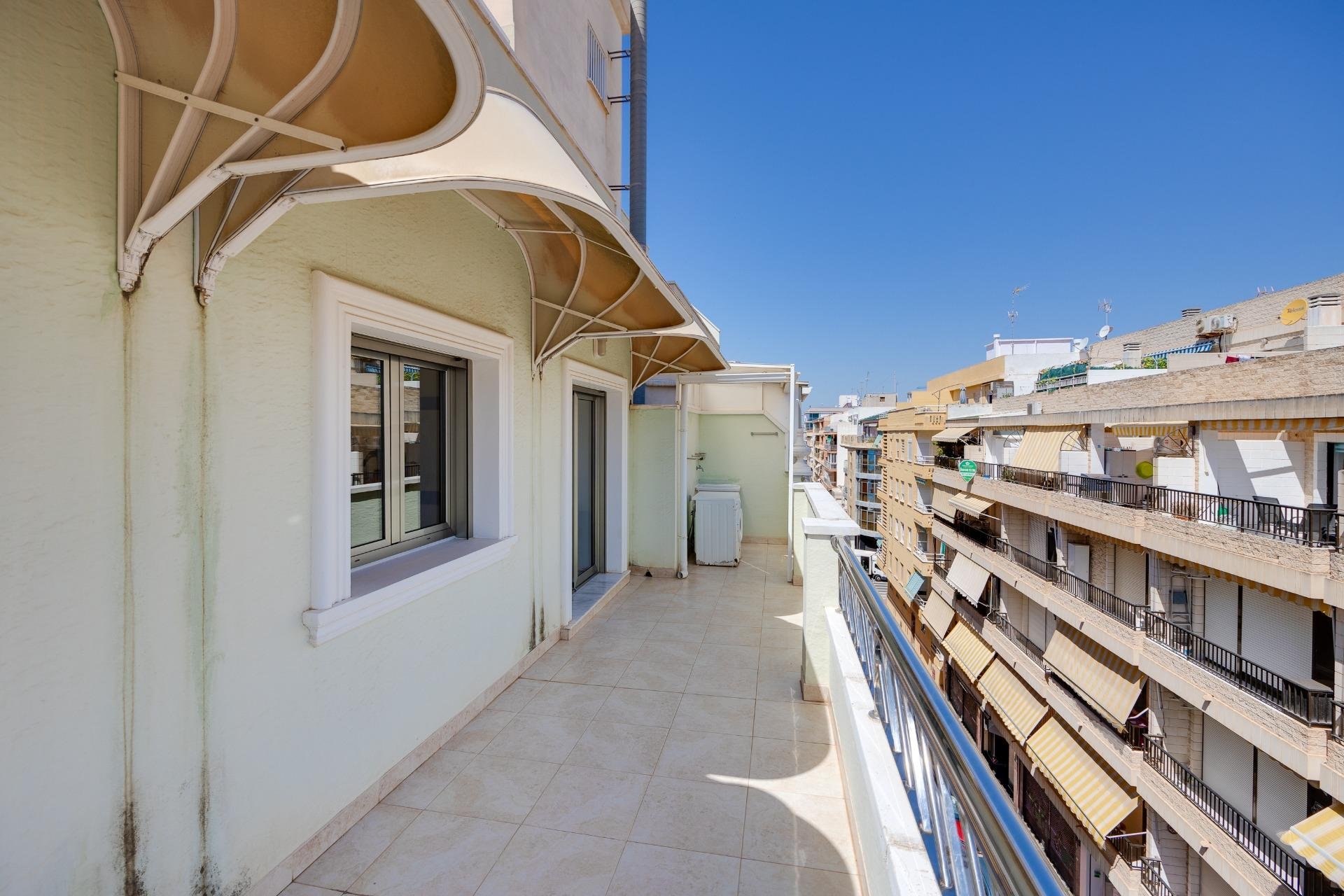 Wiederverkauf - Wohnung -
Torrevieja - Paseo Maritimo