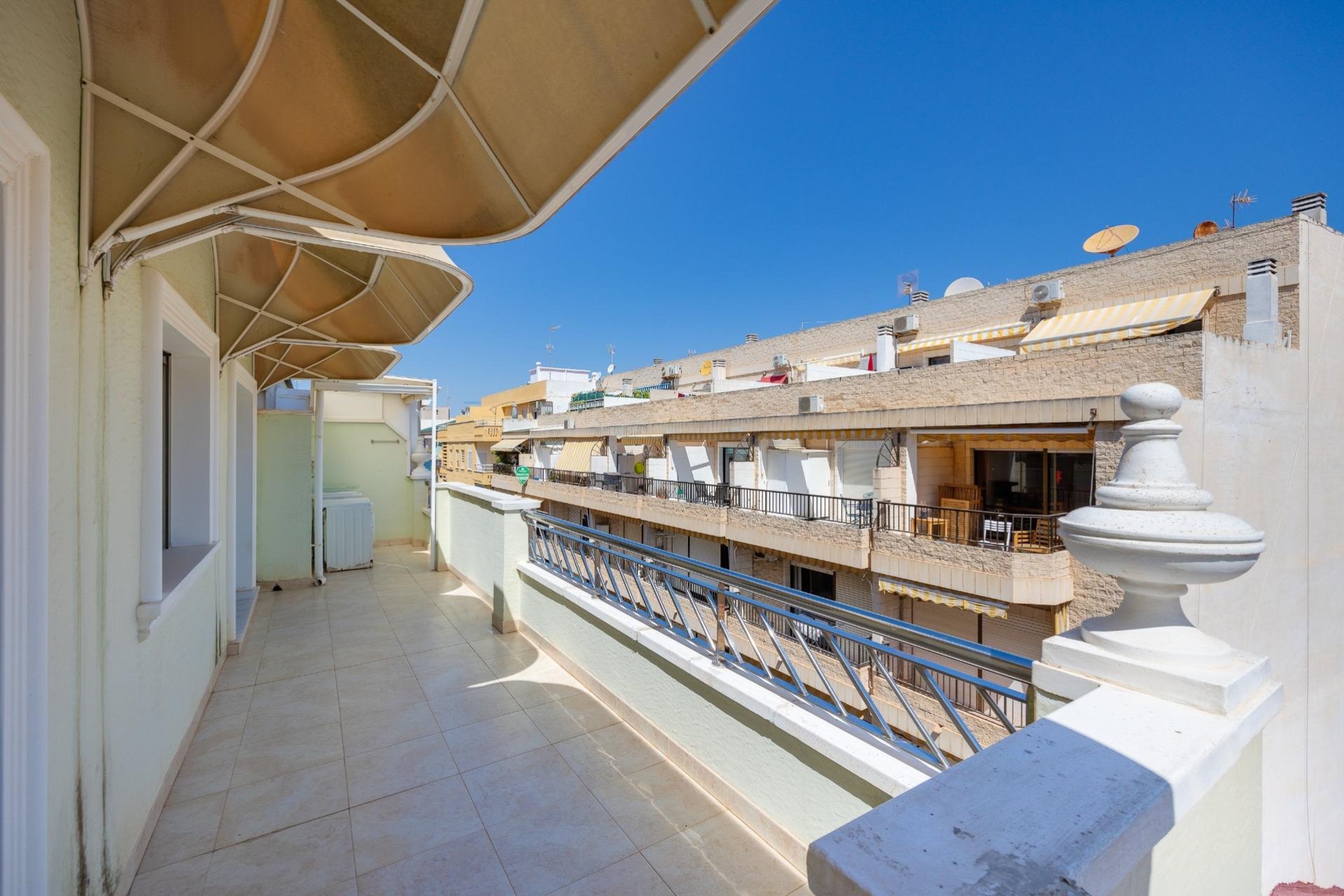 Wiederverkauf - Wohnung -
Torrevieja - Paseo Maritimo