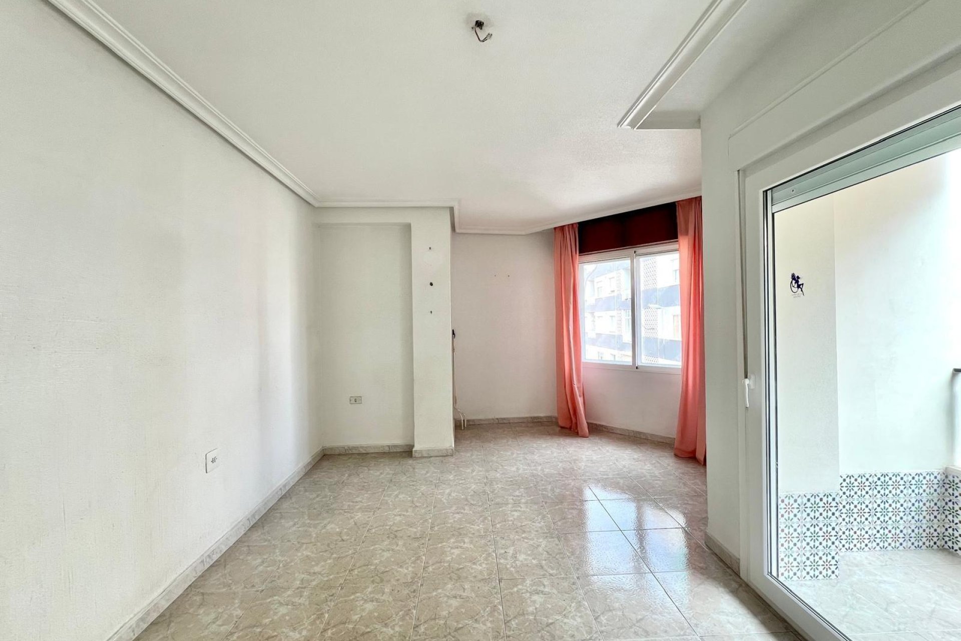 Wiederverkauf - Wohnung -
Torrevieja - Paseo Maritimo