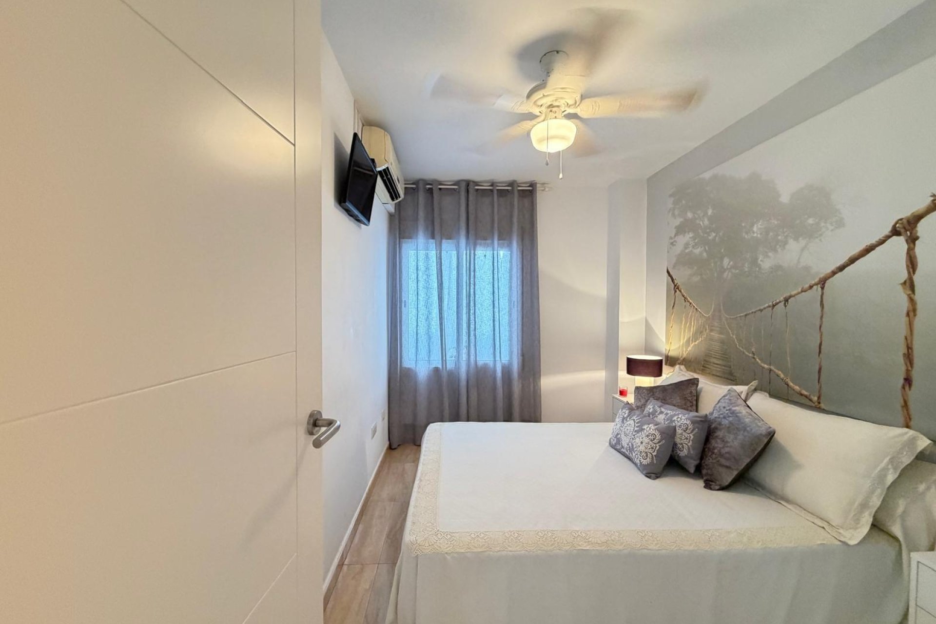 Wiederverkauf - Wohnung -
Torrevieja - Paseo Maritimo