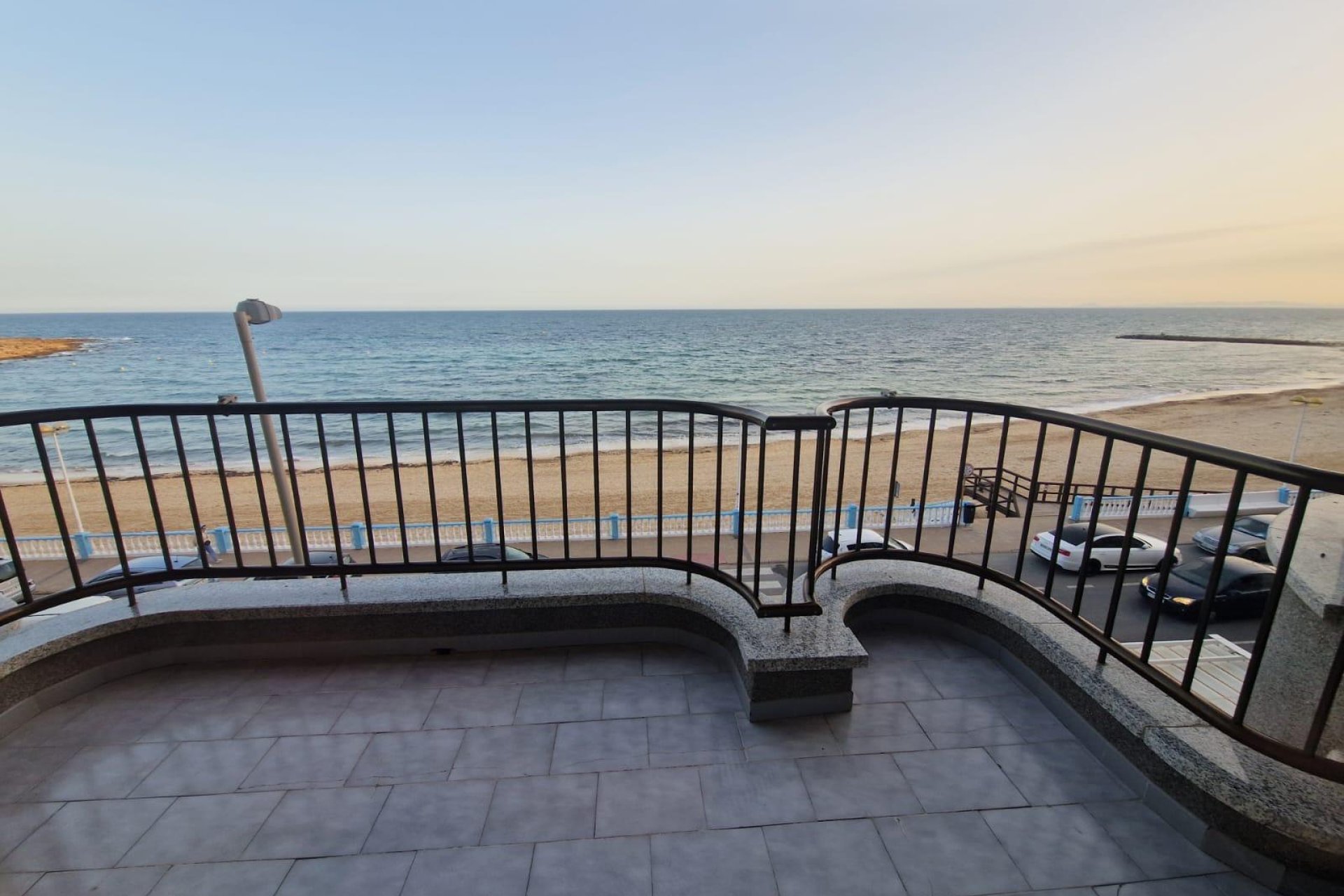 Wiederverkauf - Wohnung -
Torrevieja - Playa de los Locos