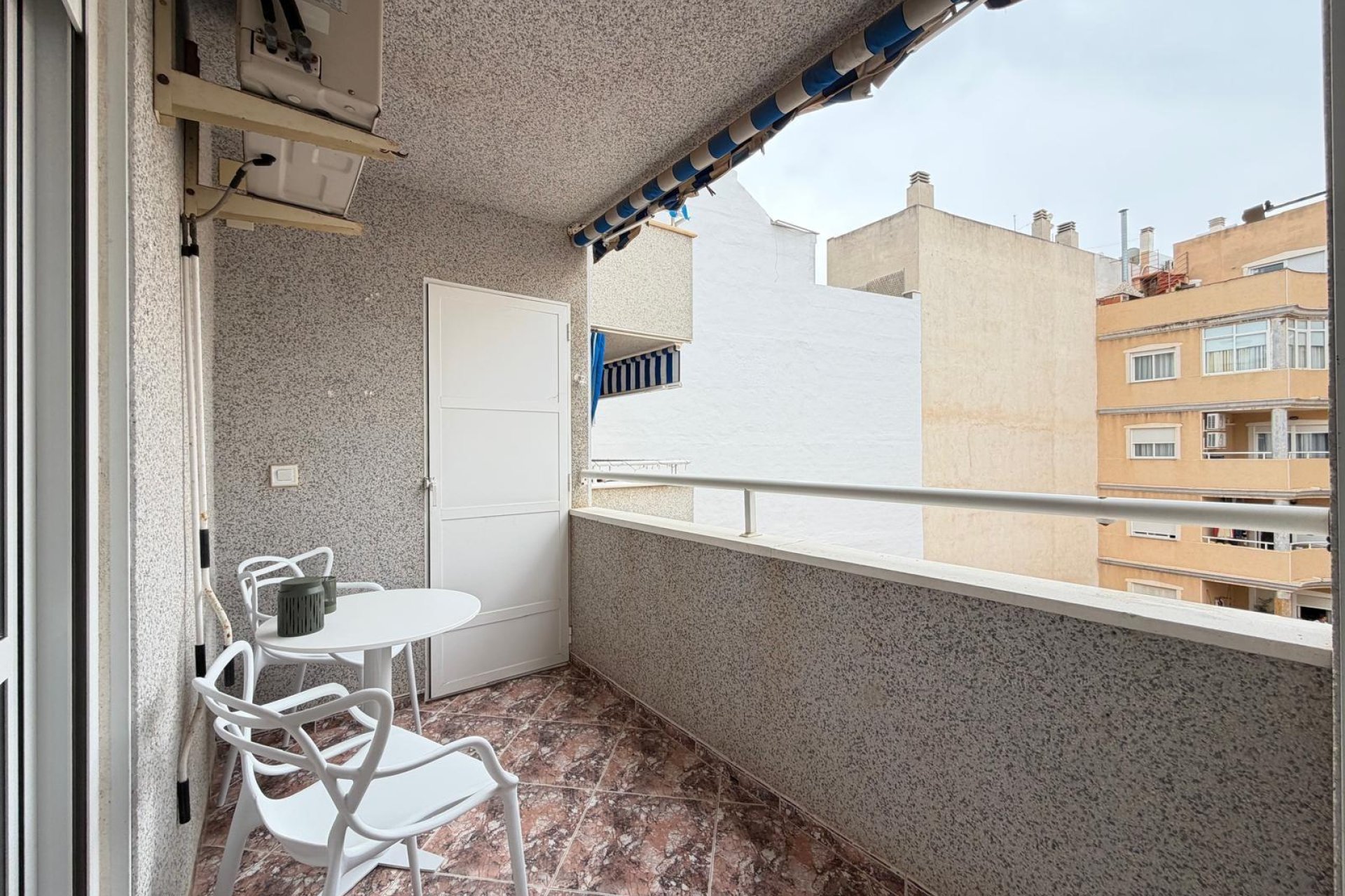 Wiederverkauf - Wohnung -
Torrevieja - Playa de los Locos