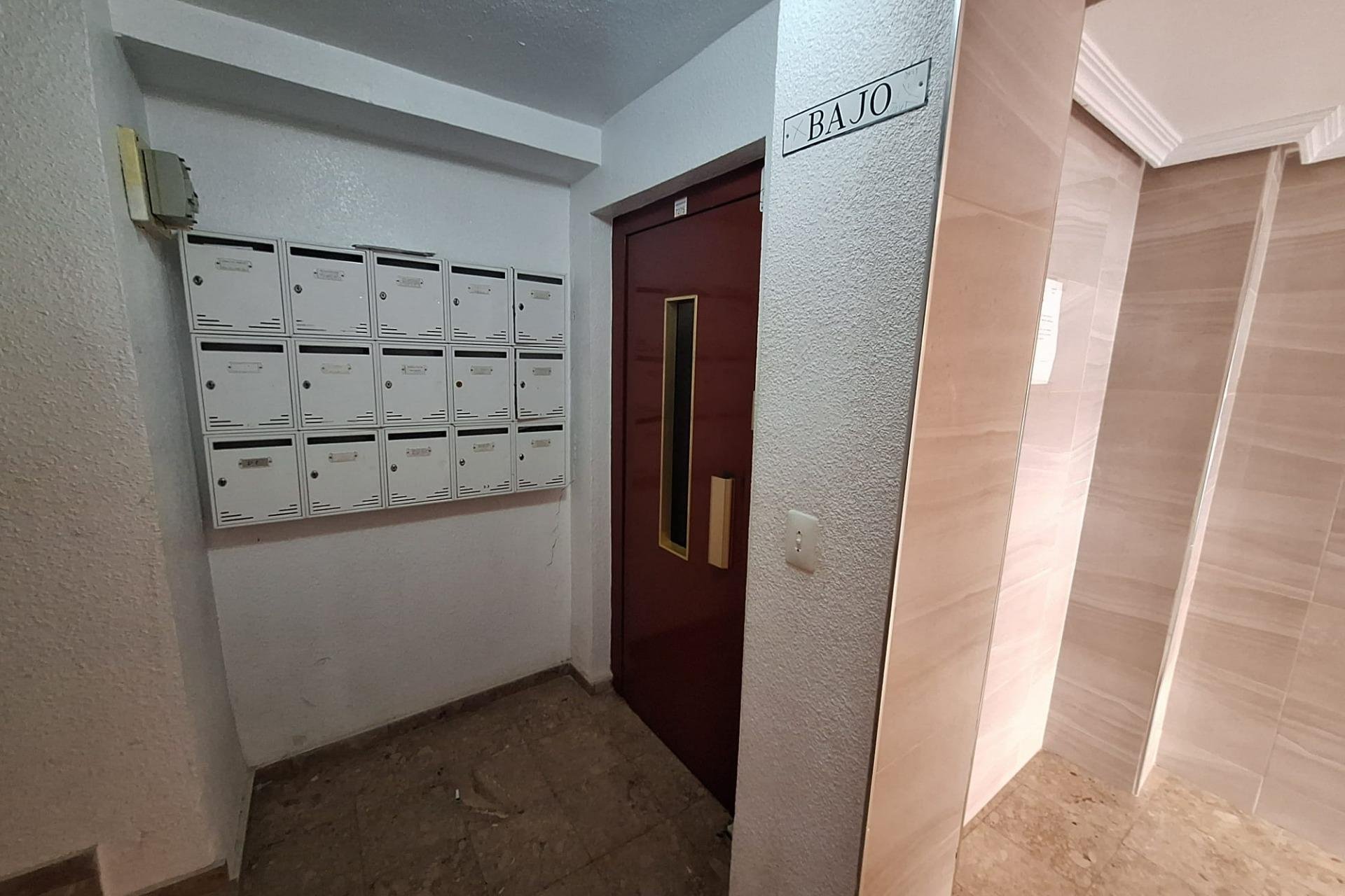 Wiederverkauf - Wohnung -
Torrevieja - Playa de los Locos
