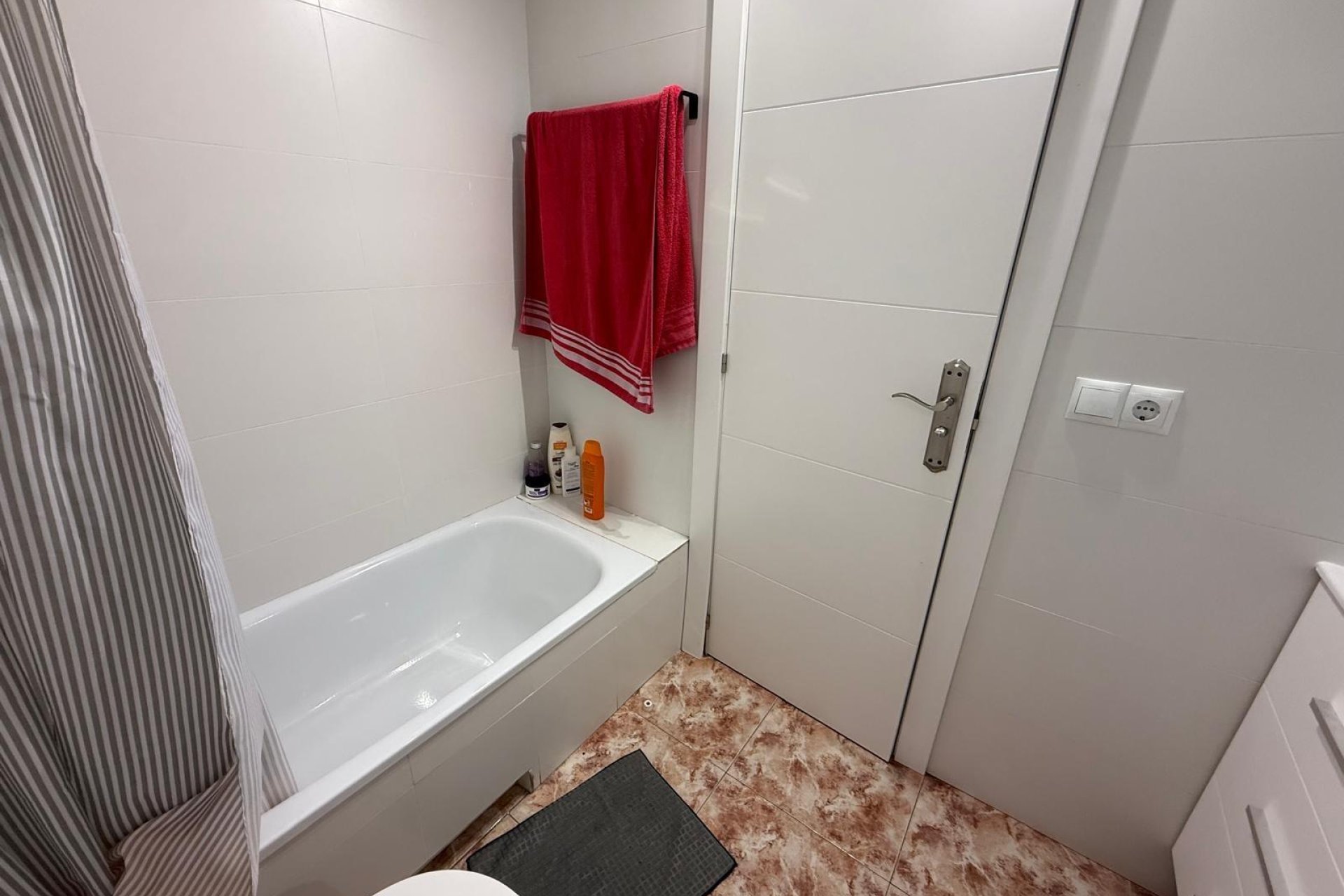 Wiederverkauf - Wohnung -
Torrevieja - Playa de los Locos