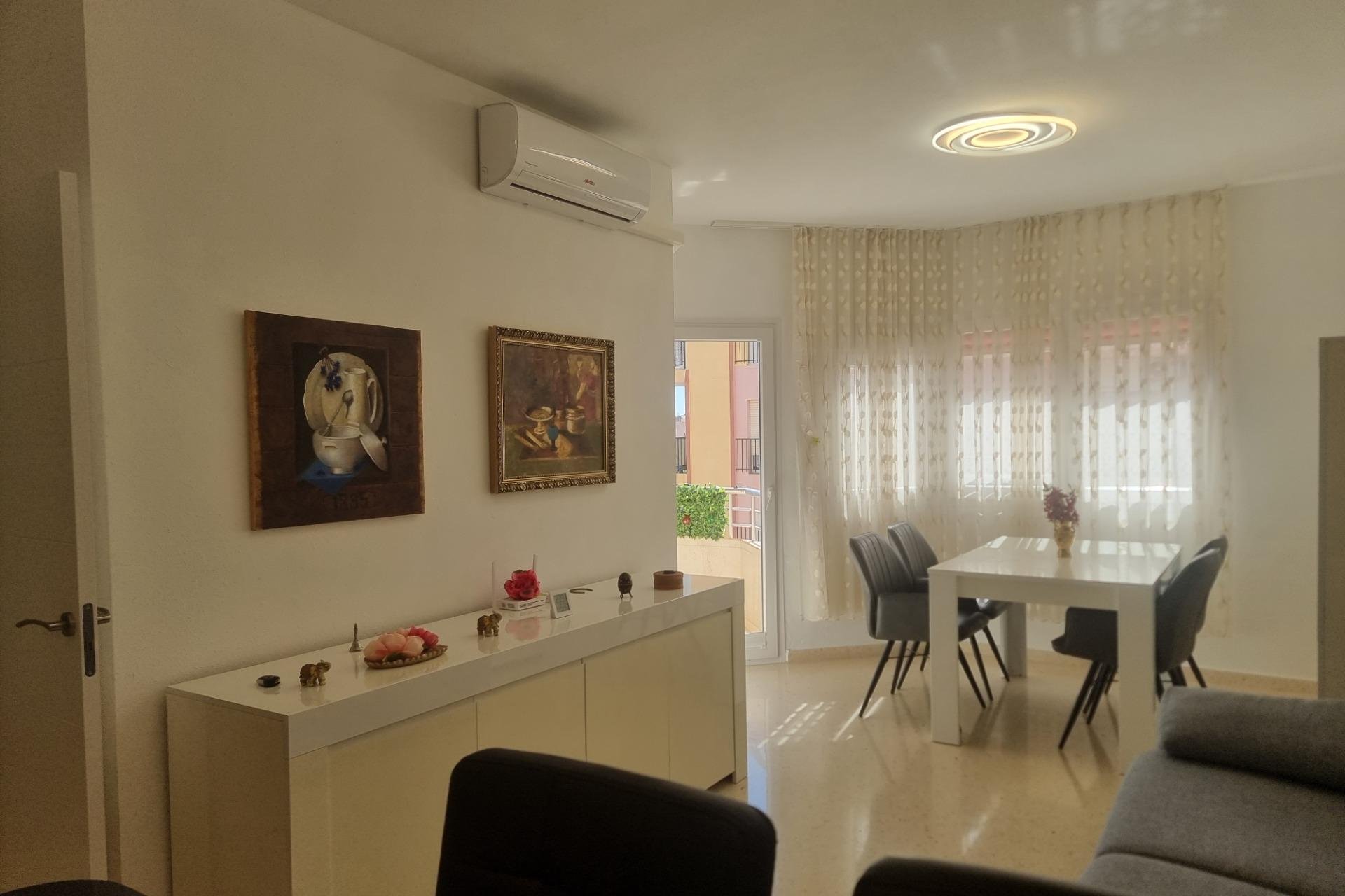 Wiederverkauf - Wohnung -
Torrevieja - Playa de los Locos