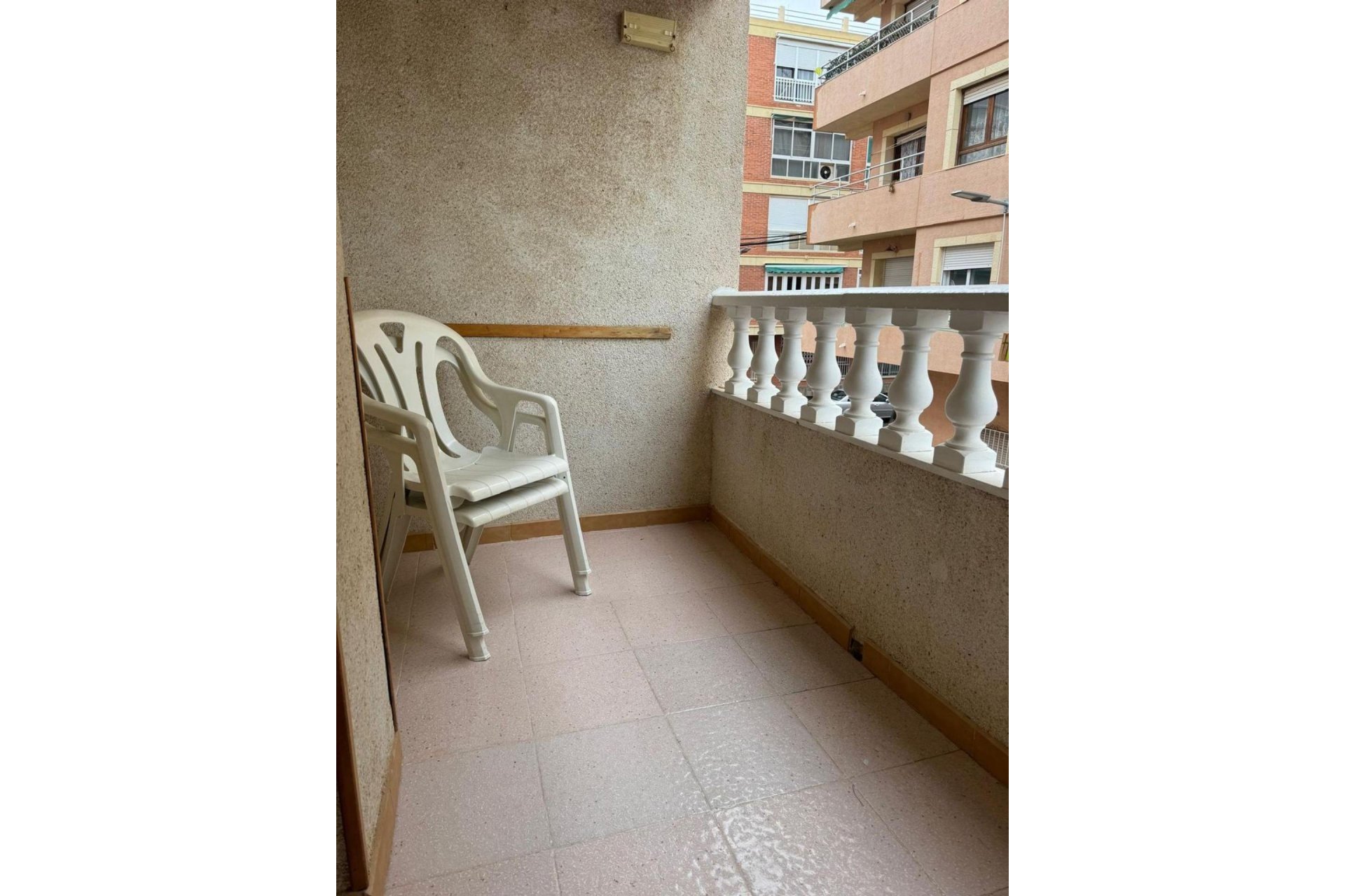 Wiederverkauf - Wohnung -
Torrevieja - Playa De Los Naufragos