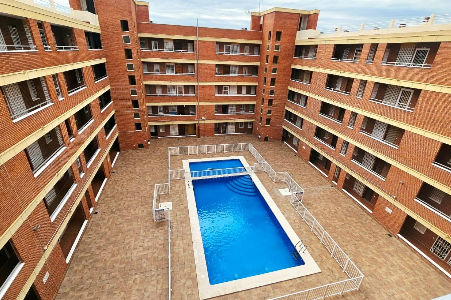 Wiederverkauf - Wohnung -
Torrevieja - Playa De Los Naufragos