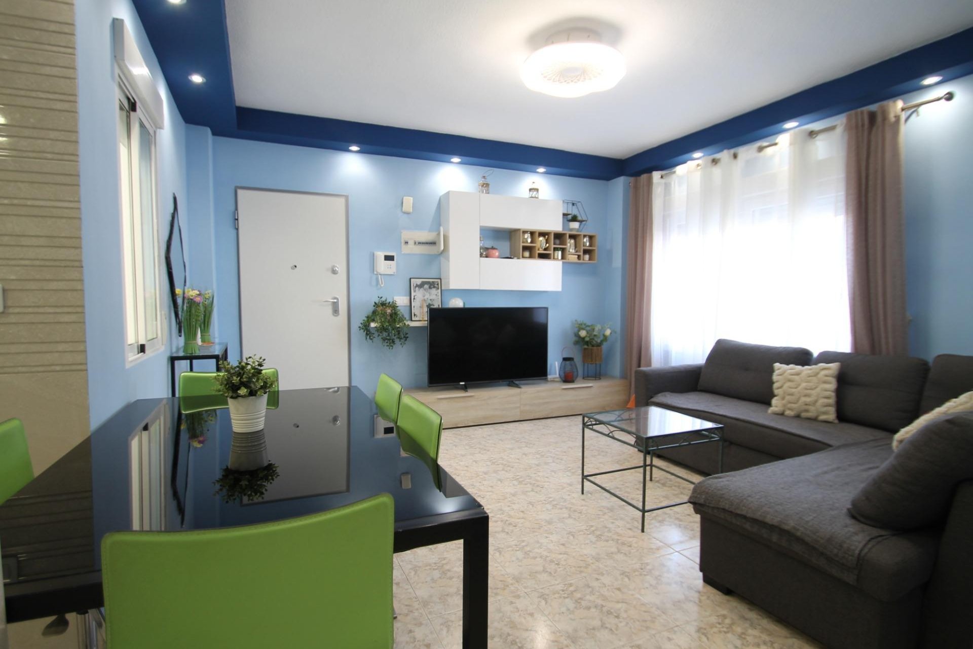 Wiederverkauf - Wohnung -
Torrevieja - Playa De Los Naufragos