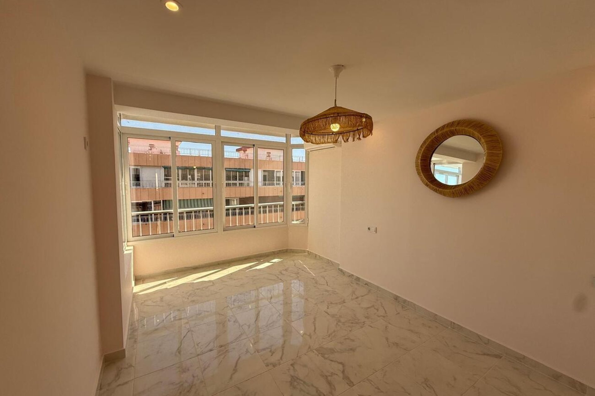 Wiederverkauf - Wohnung -
Torrevieja - Playa del Acequión