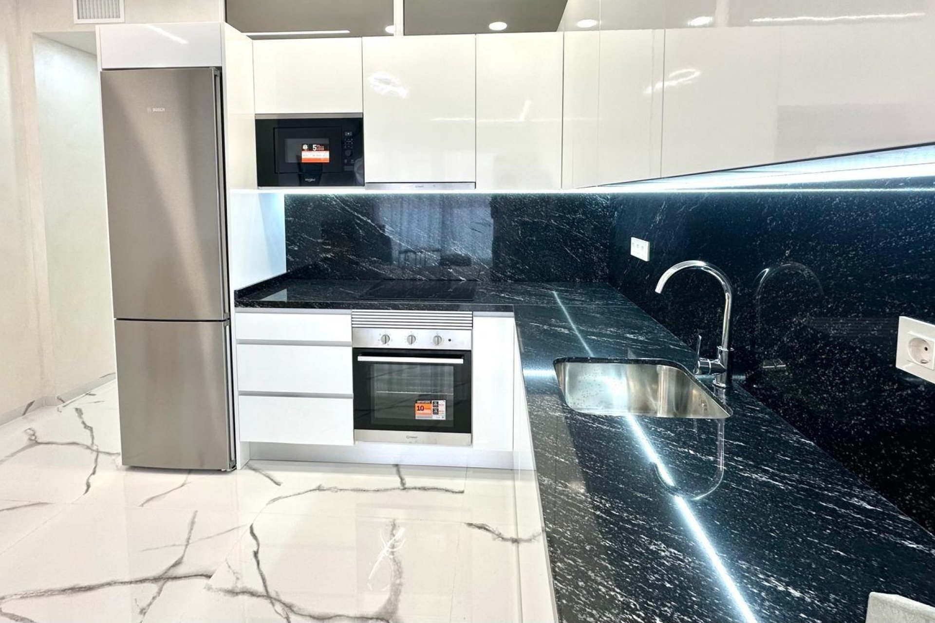 Wiederverkauf - Wohnung -
Torrevieja - Playa del Cura