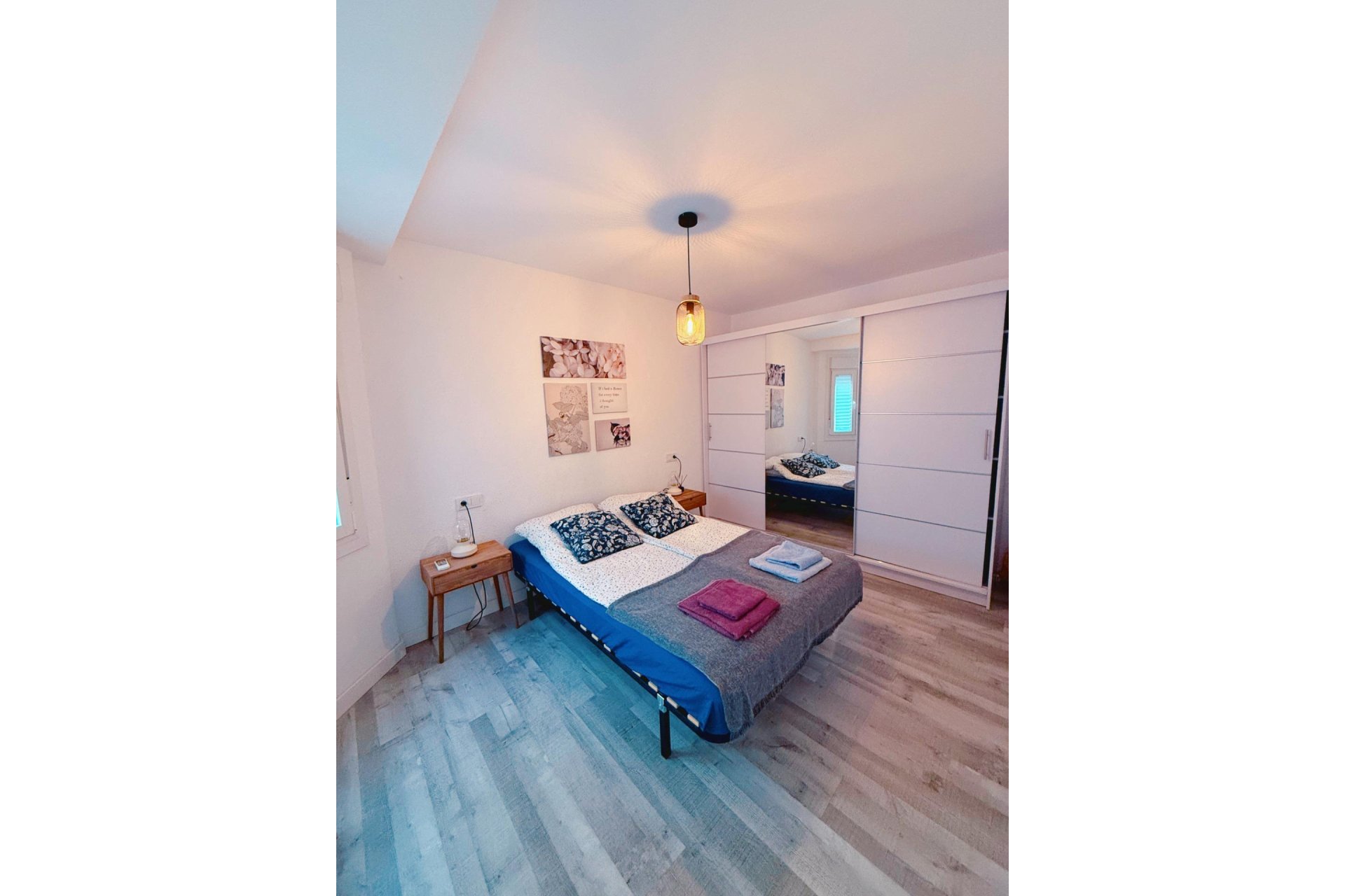 Wiederverkauf - Wohnung -
Torrevieja - Playa del Cura