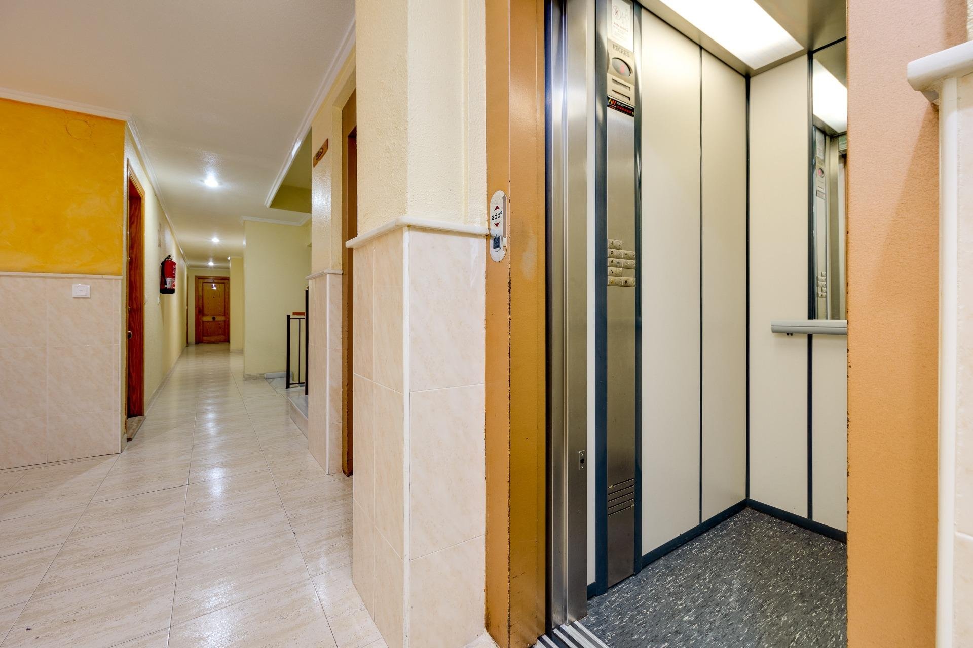 Wiederverkauf - Wohnung -
Torrevieja - Playa del Cura