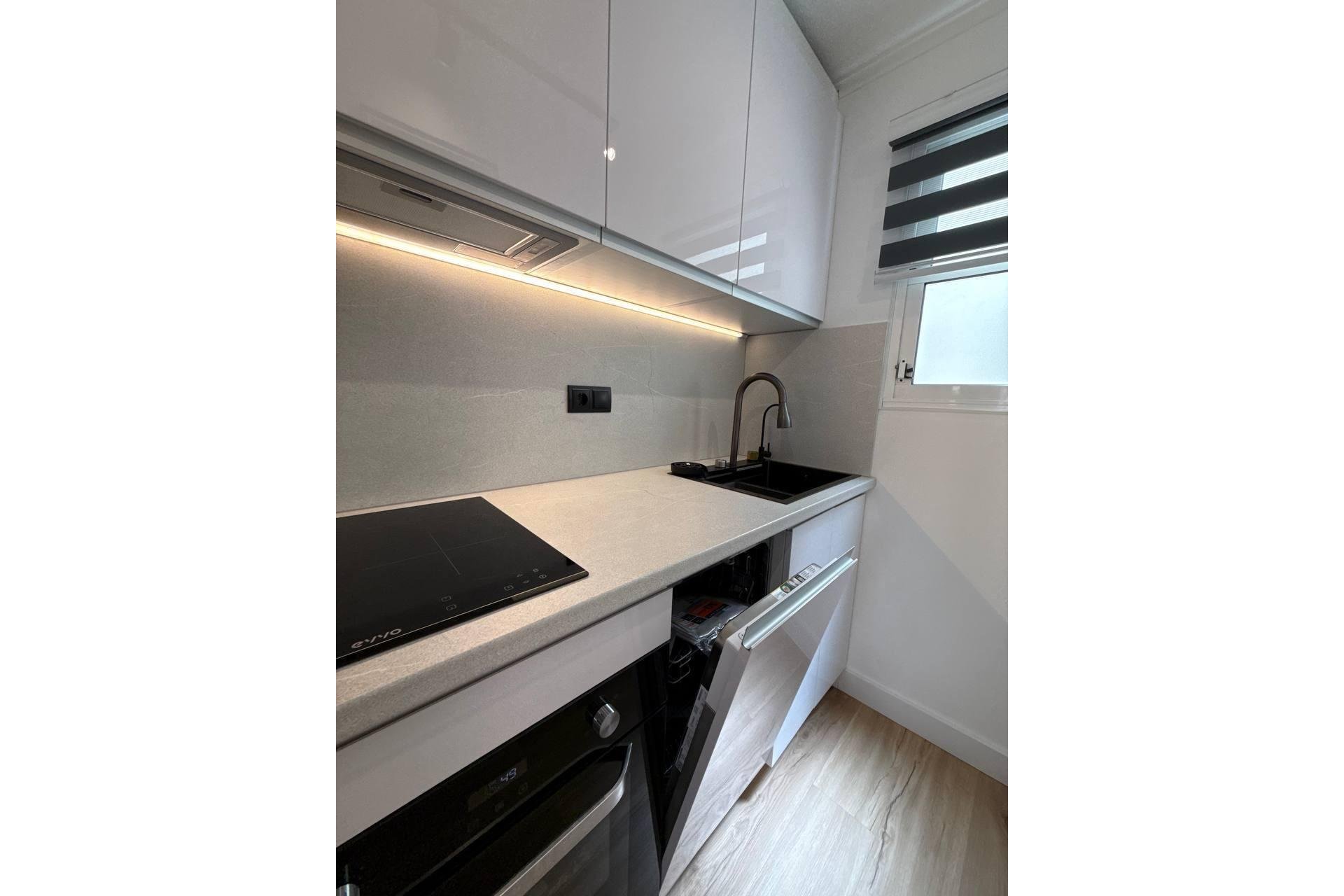 Wiederverkauf - Wohnung -
Torrevieja - Playa del Cura