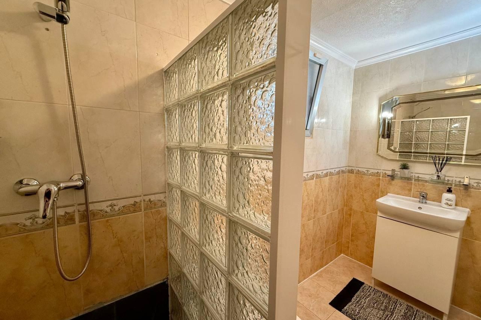 Wiederverkauf - Wohnung -
Torrevieja - Playa del Cura