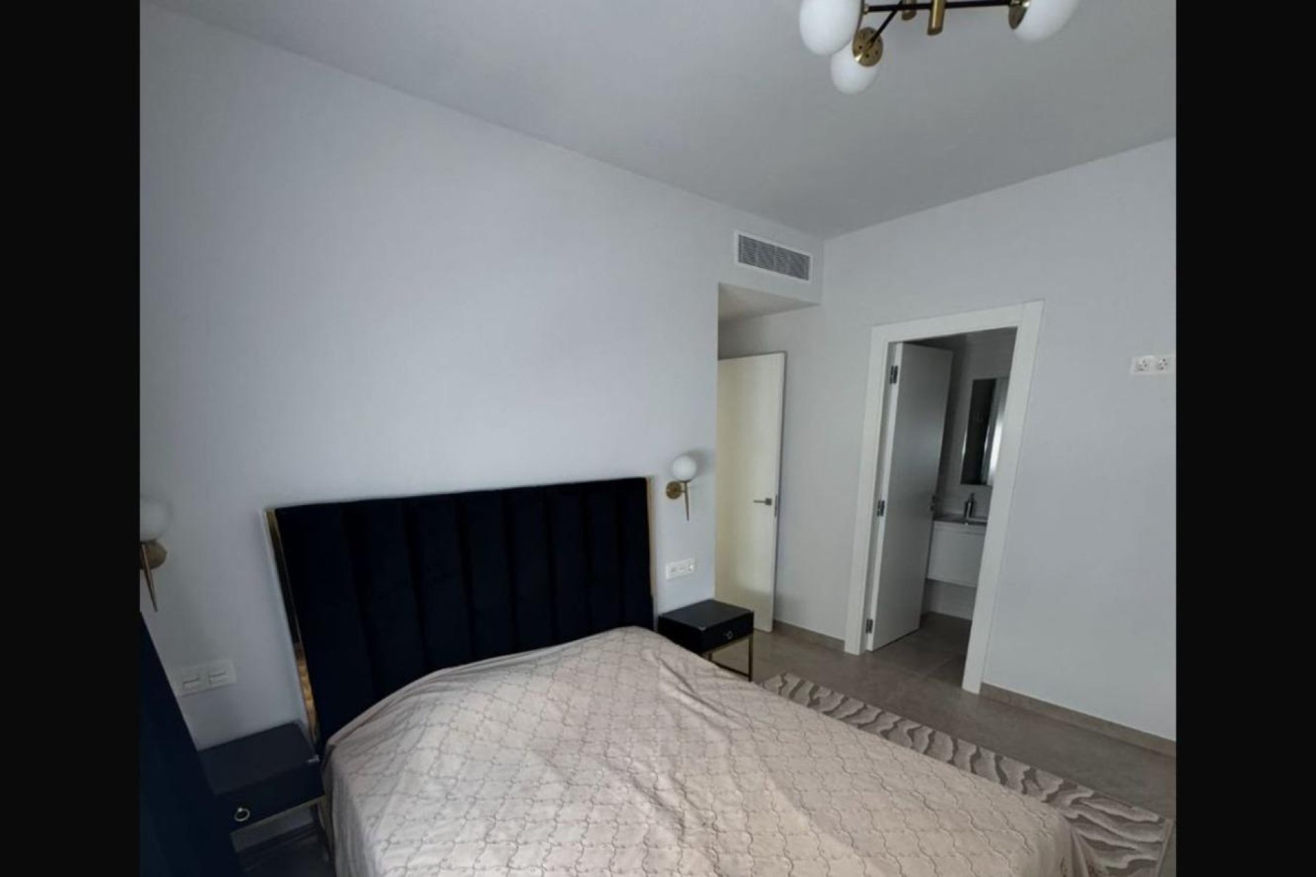 Wiederverkauf - Wohnung -
Torrevieja - Playa del Cura