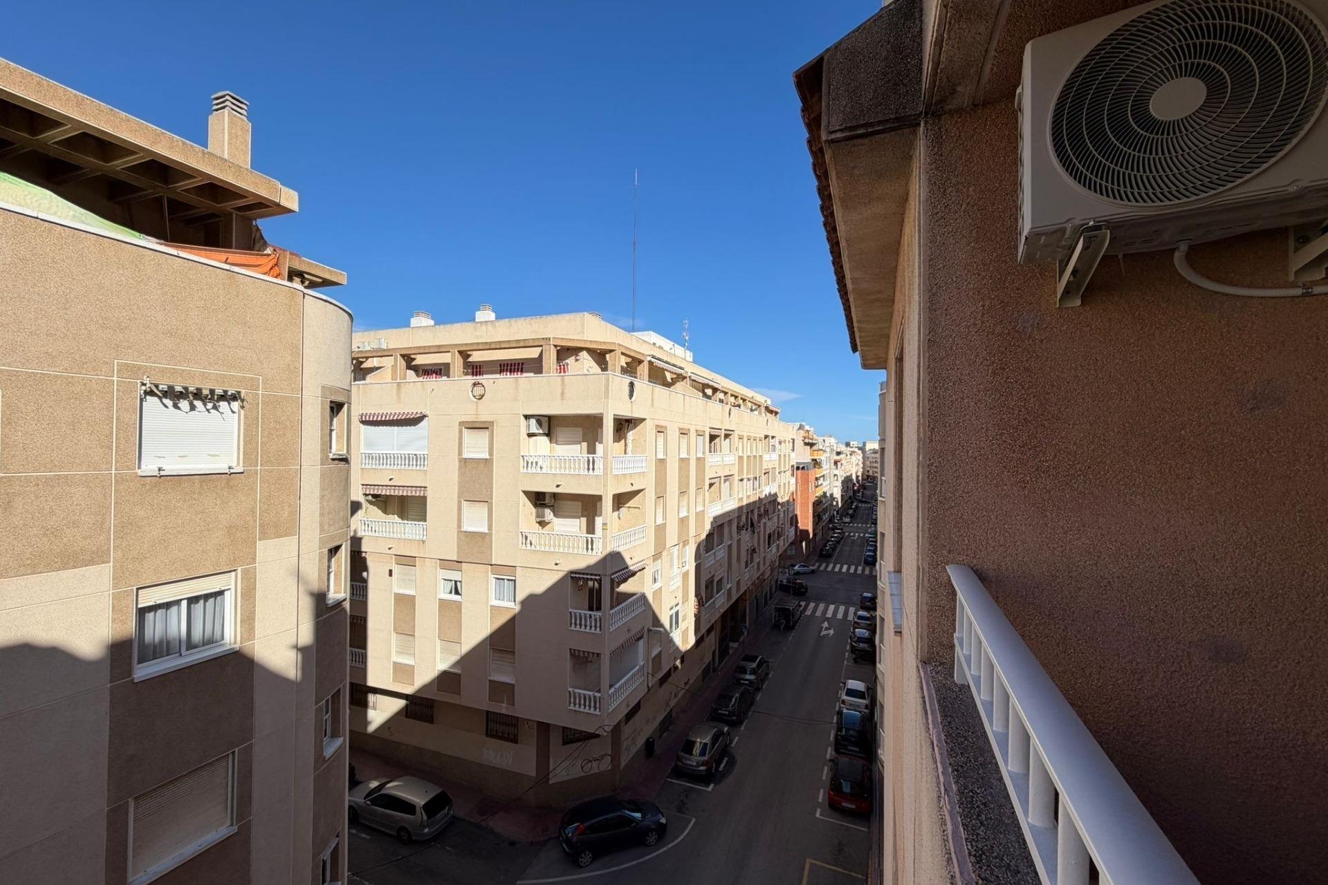 Wiederverkauf - Wohnung -
Torrevieja - Playa del Cura