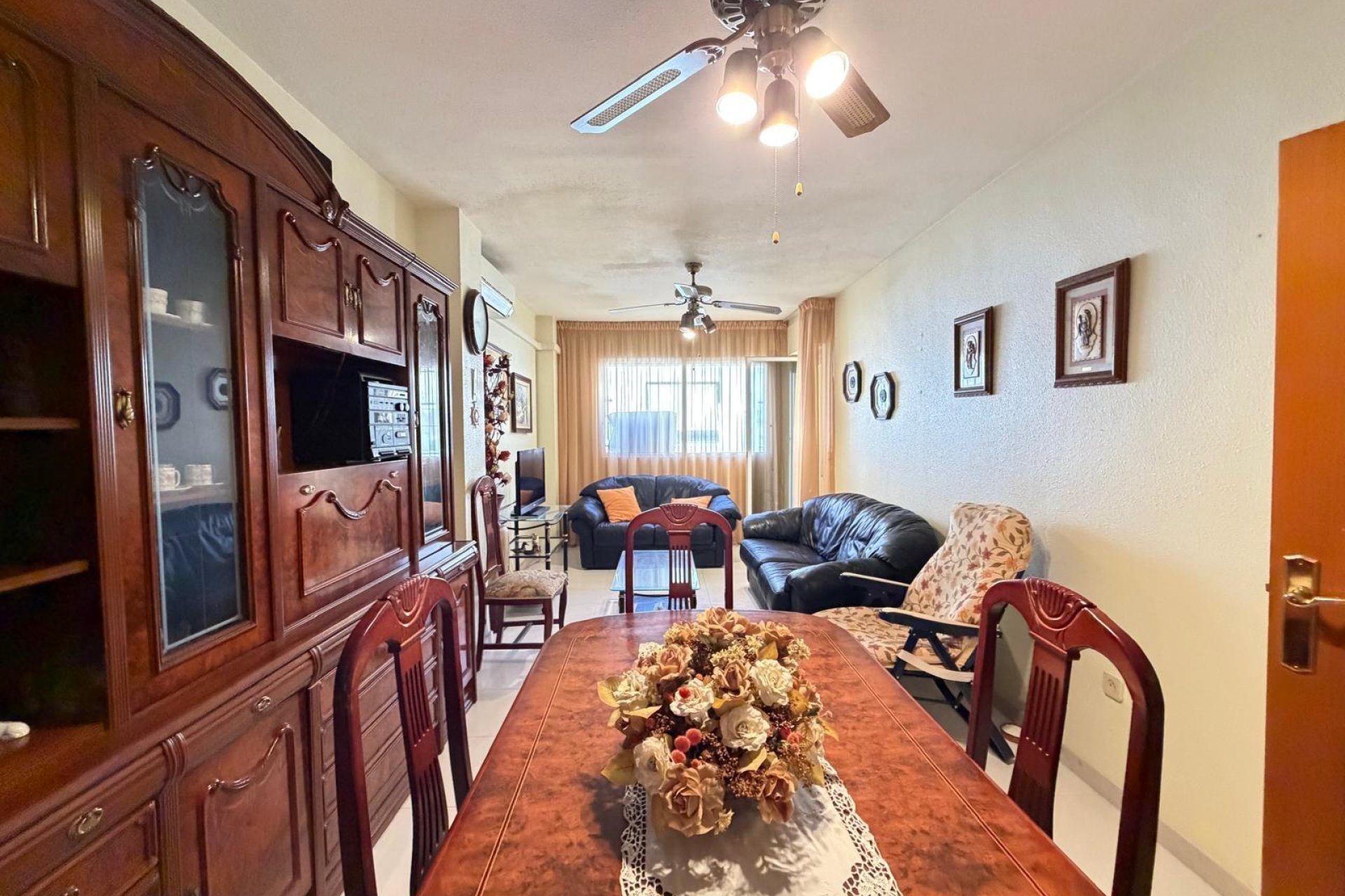 Wiederverkauf - Wohnung -
Torrevieja - Playa del Cura